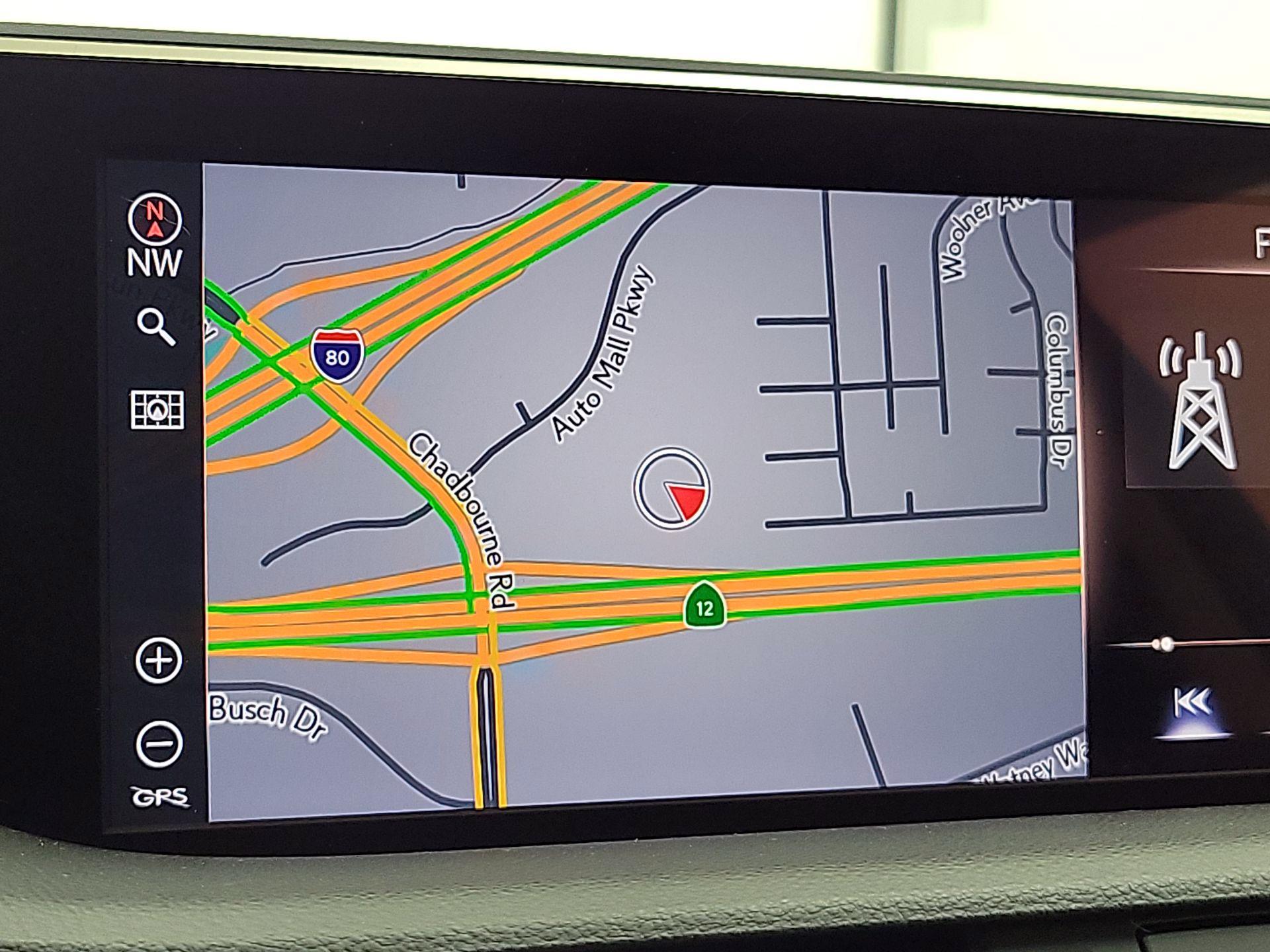 Thumbnail: 2021 Lexus ES - 14