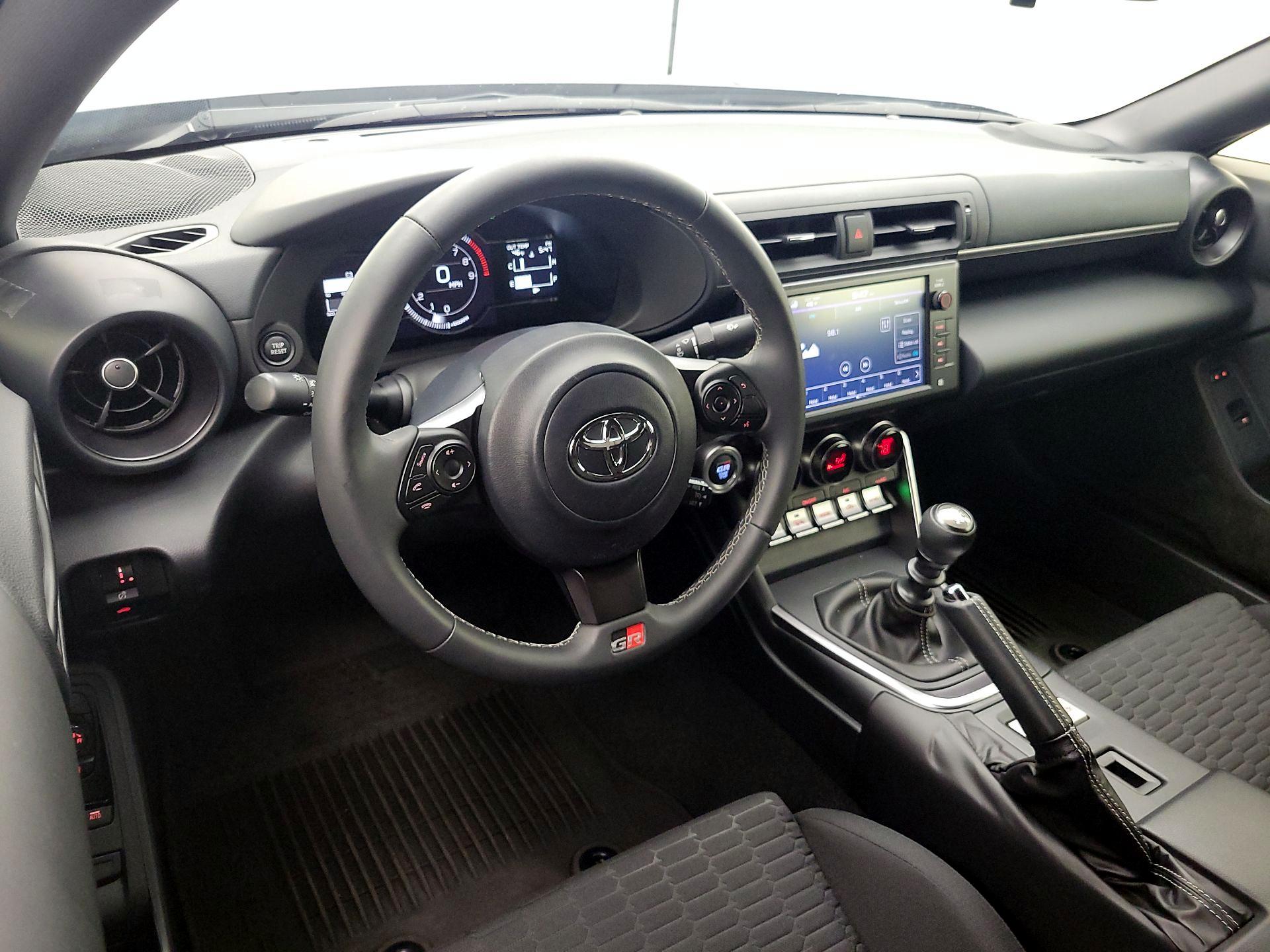 Thumbnail: 2023 Toyota GR86 - 9