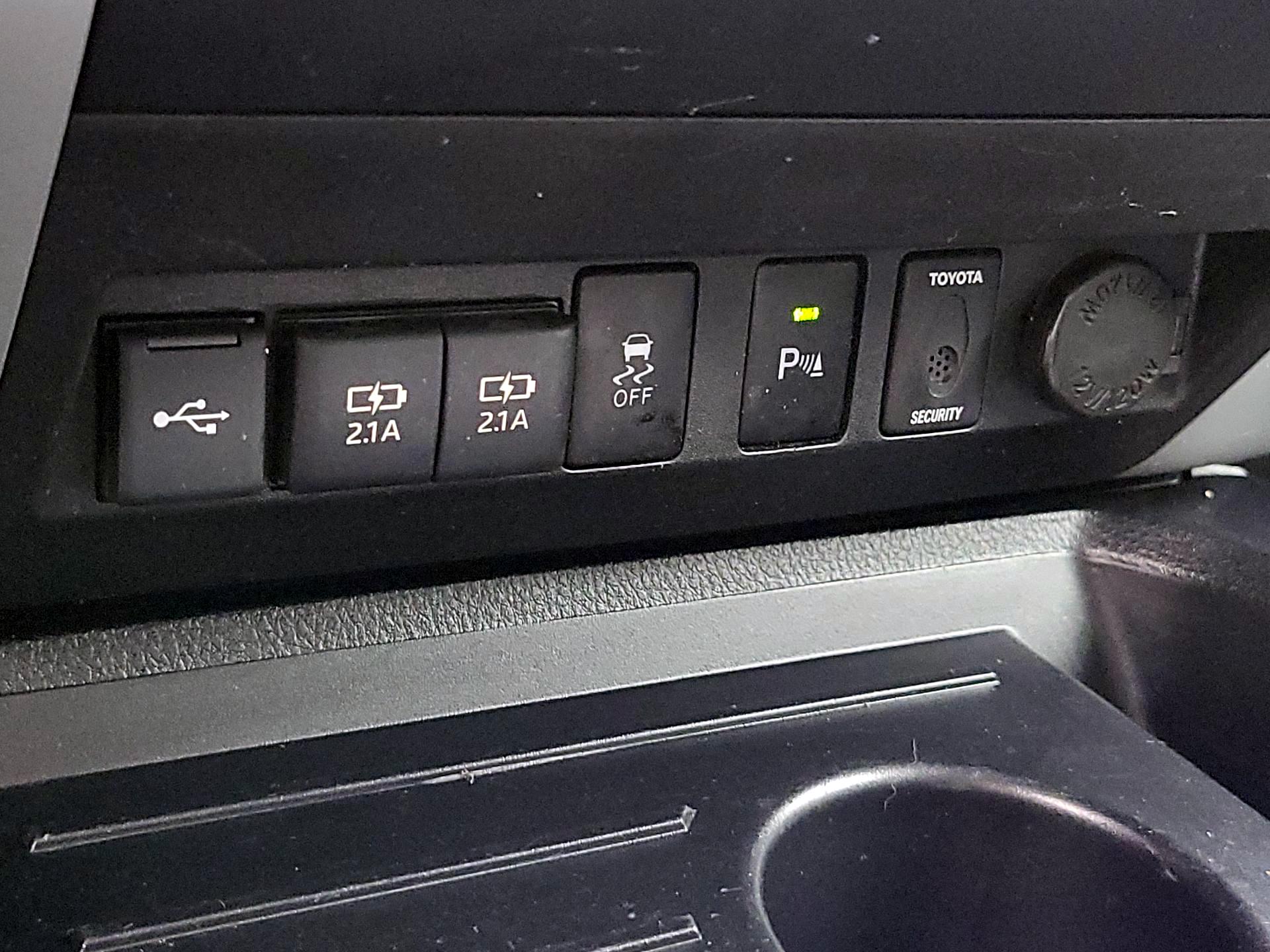 Thumbnail: 2021 Toyota Tundra - 19