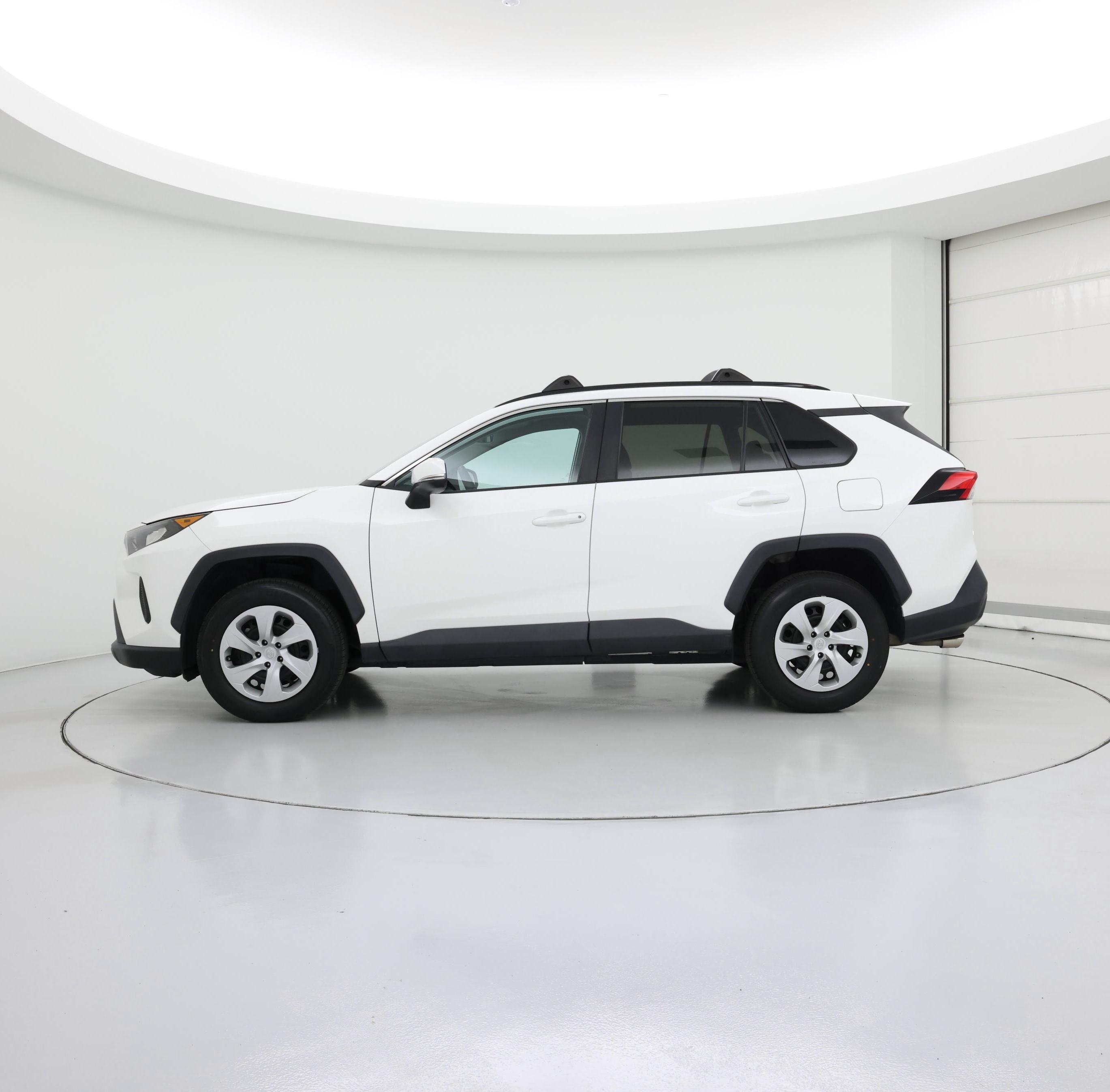Thumbnail: 2019 Toyota RAV4 - 3