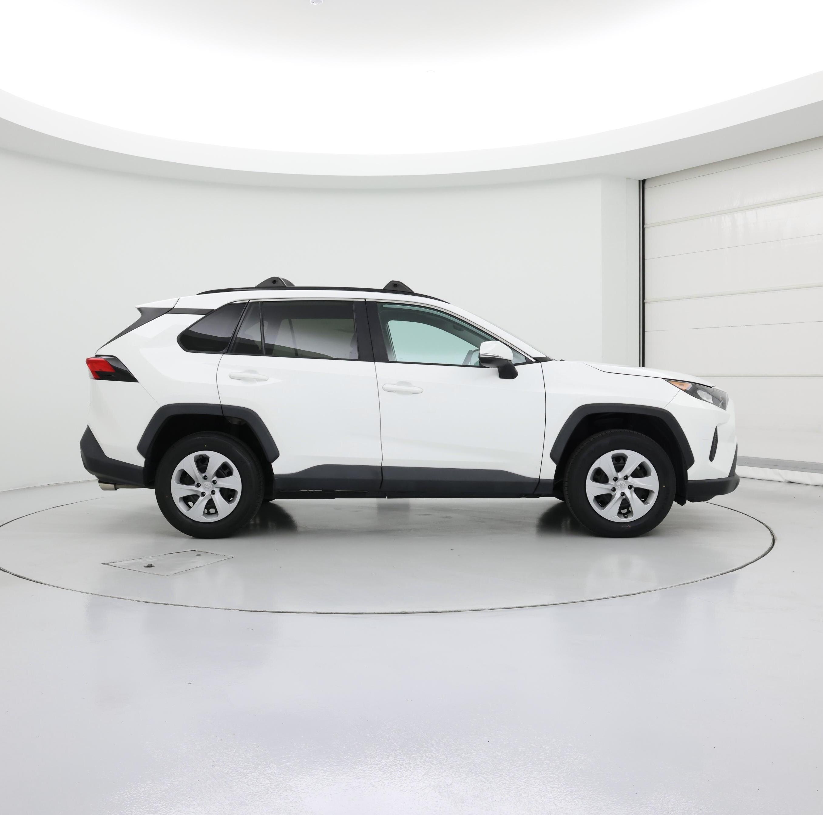 Thumbnail: 2019 Toyota RAV4 - 7