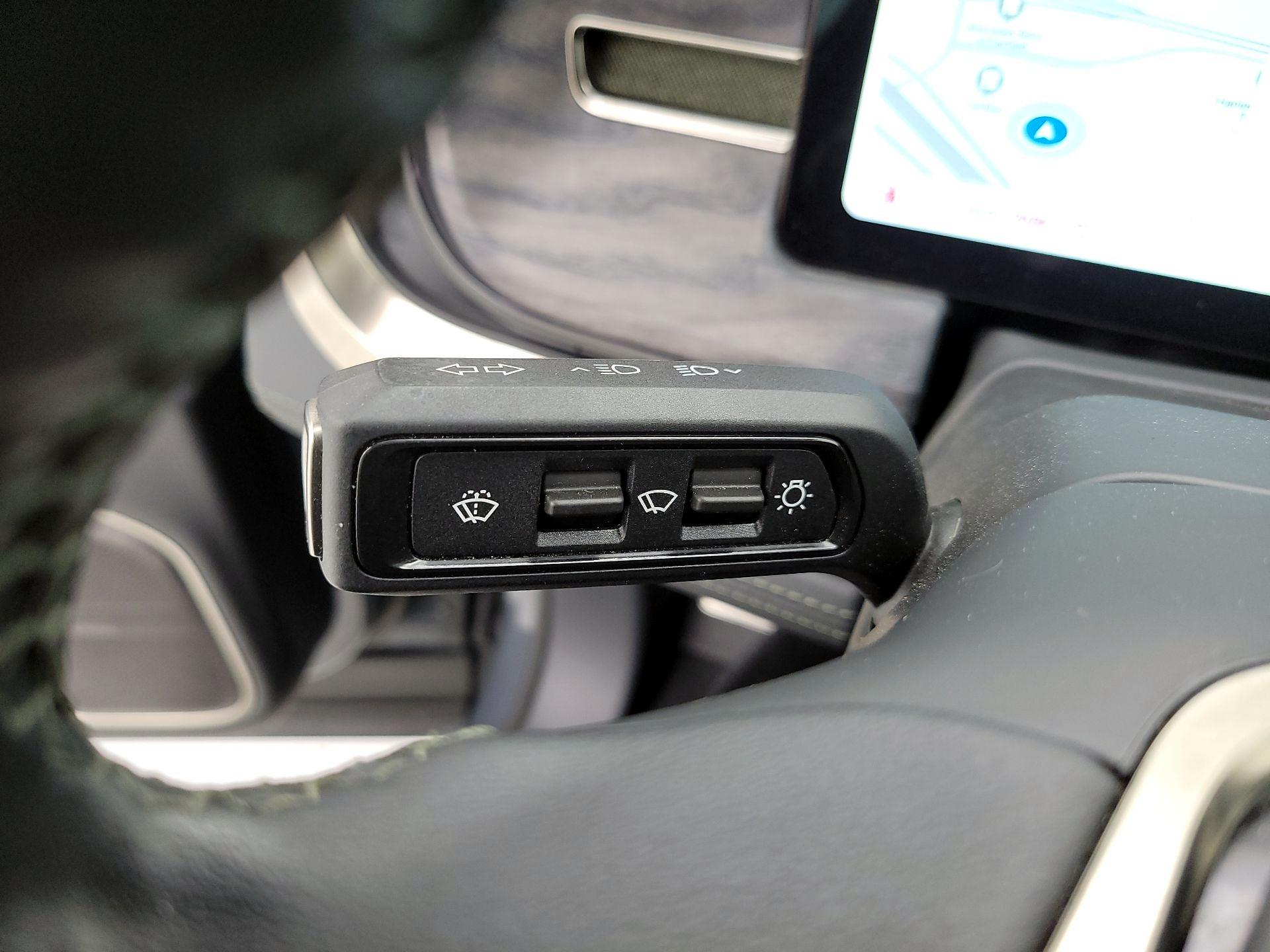 Thumbnail: 2022 Rivian R1T - 13