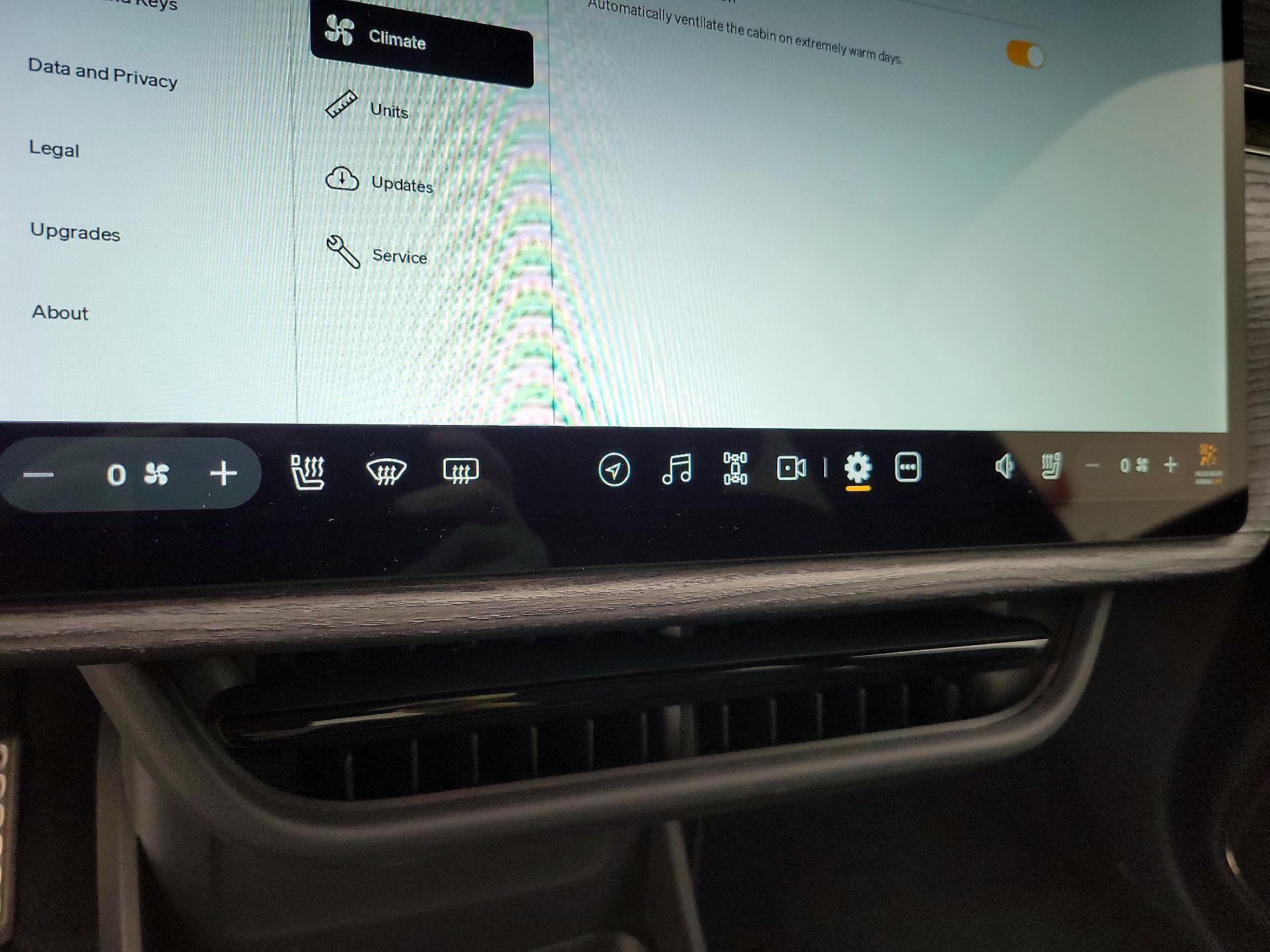 Thumbnail: 2022 Rivian R1T - 17