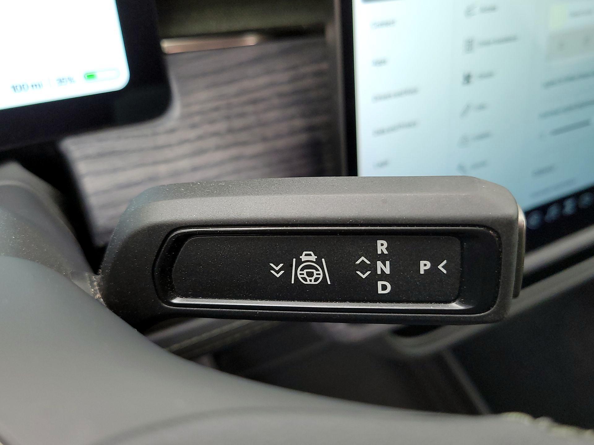 Thumbnail: 2022 Rivian R1T - 18