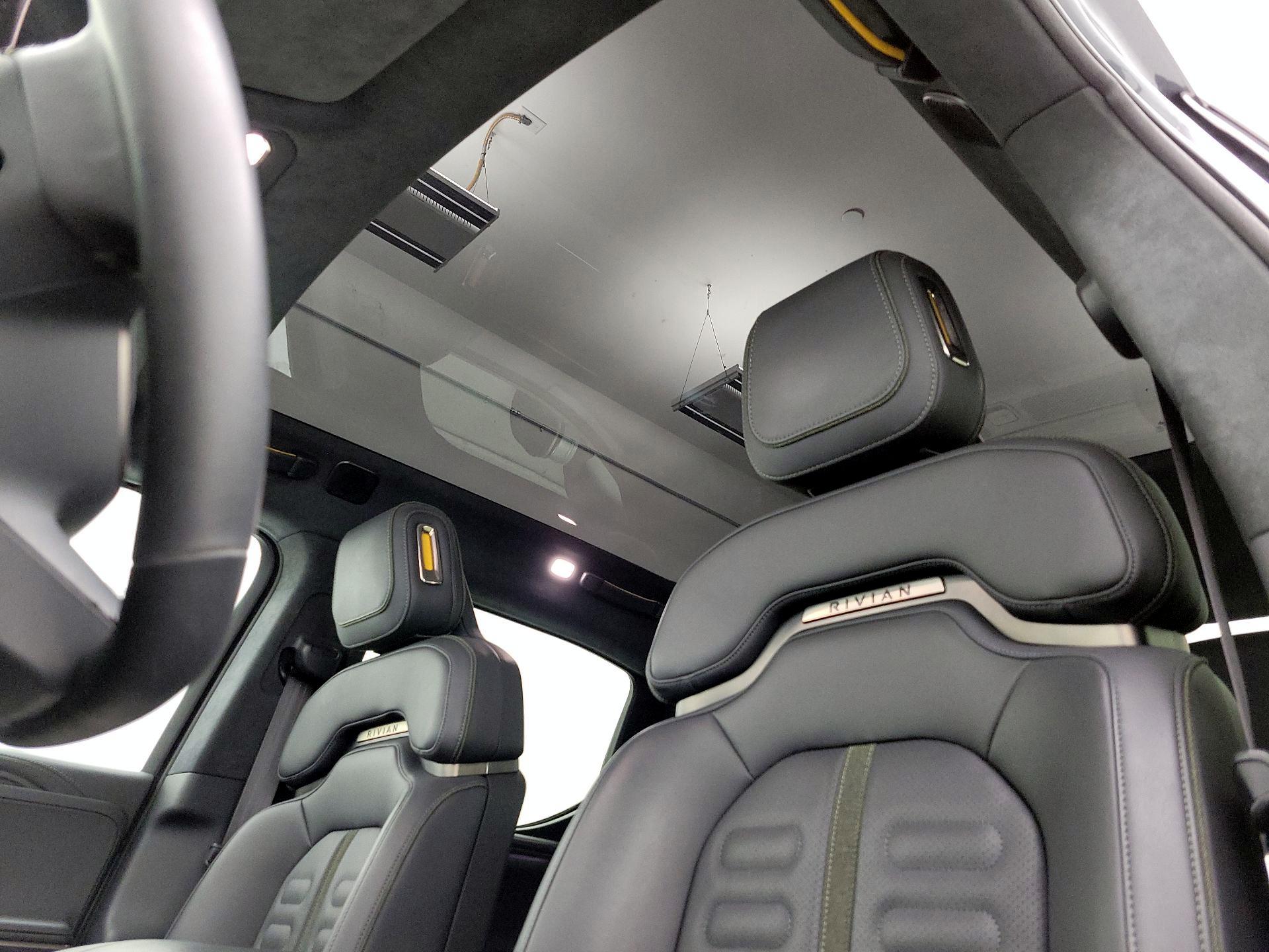 Thumbnail: 2022 Rivian R1T - 20