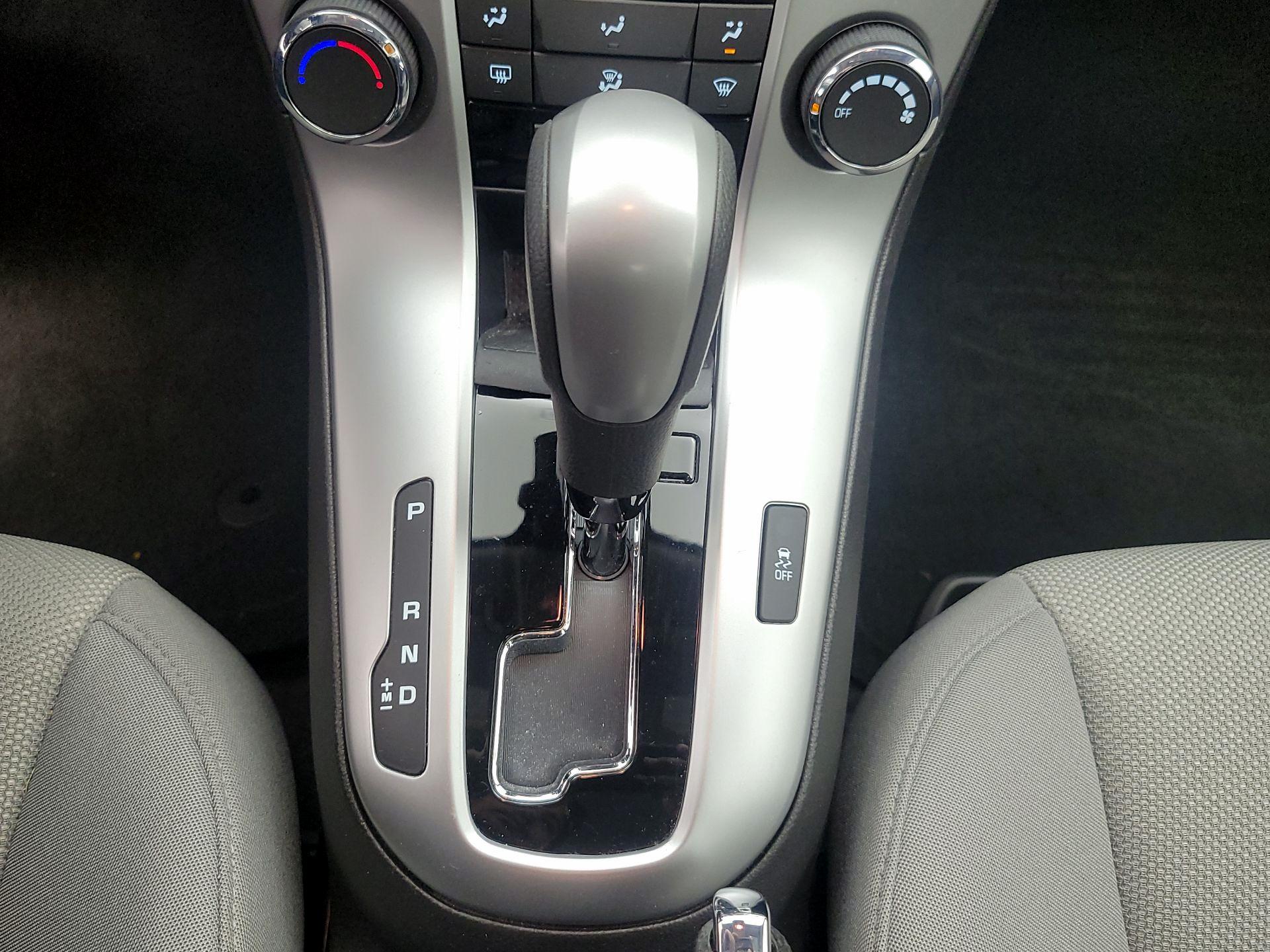 Thumbnail: 2016 Chevrolet Cruze - 17