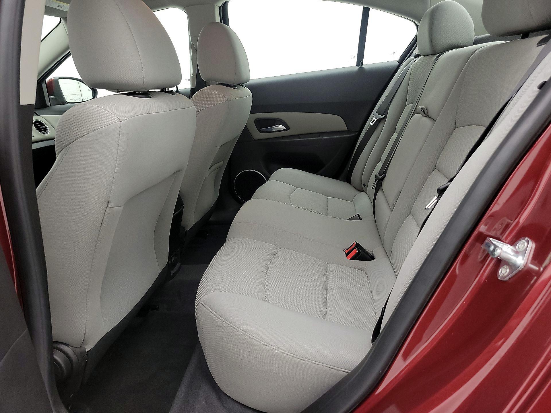 Thumbnail: 2016 Chevrolet Cruze - 18