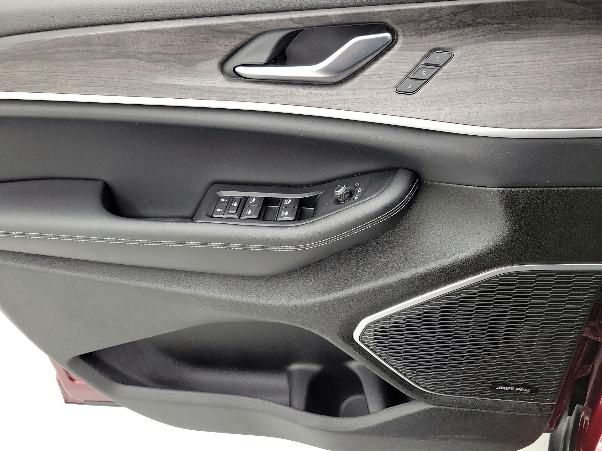 Thumbnail: 2023 Jeep Grand Cherokee - 12