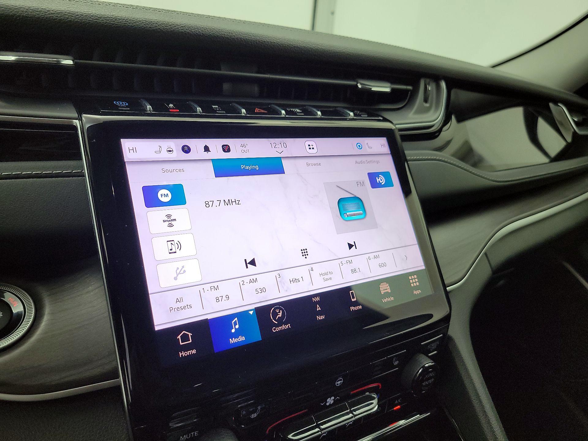 Thumbnail: 2023 Jeep Grand Cherokee - 16