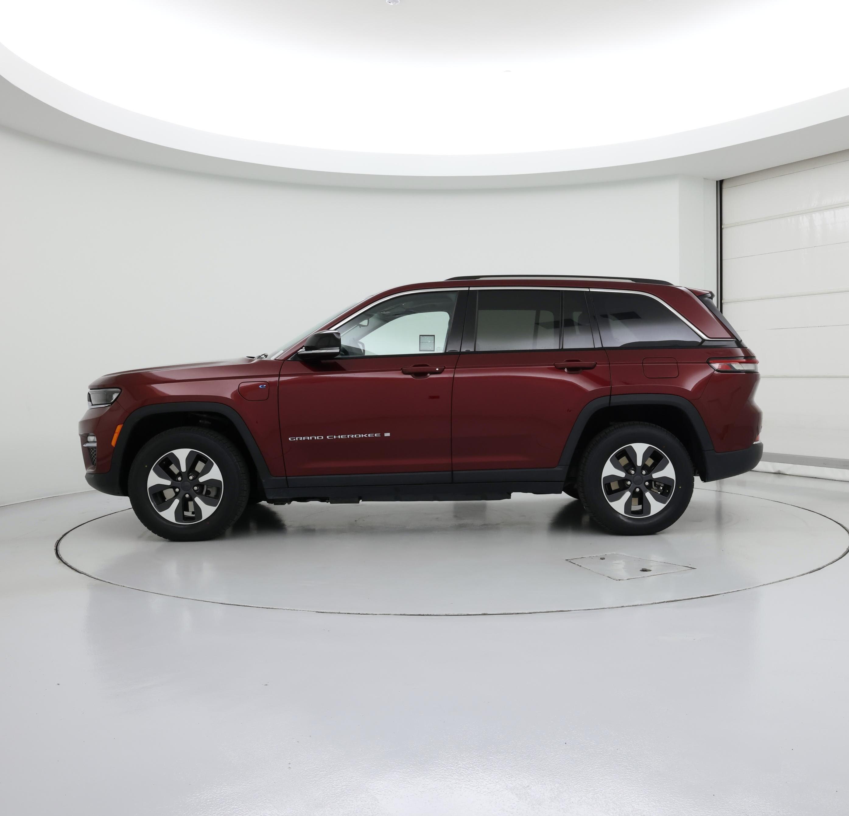 Thumbnail: 2023 Jeep Grand Cherokee - 3