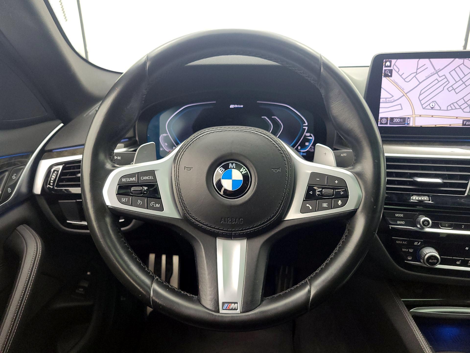 Thumbnail: 2021 BMW 5 Series - 10