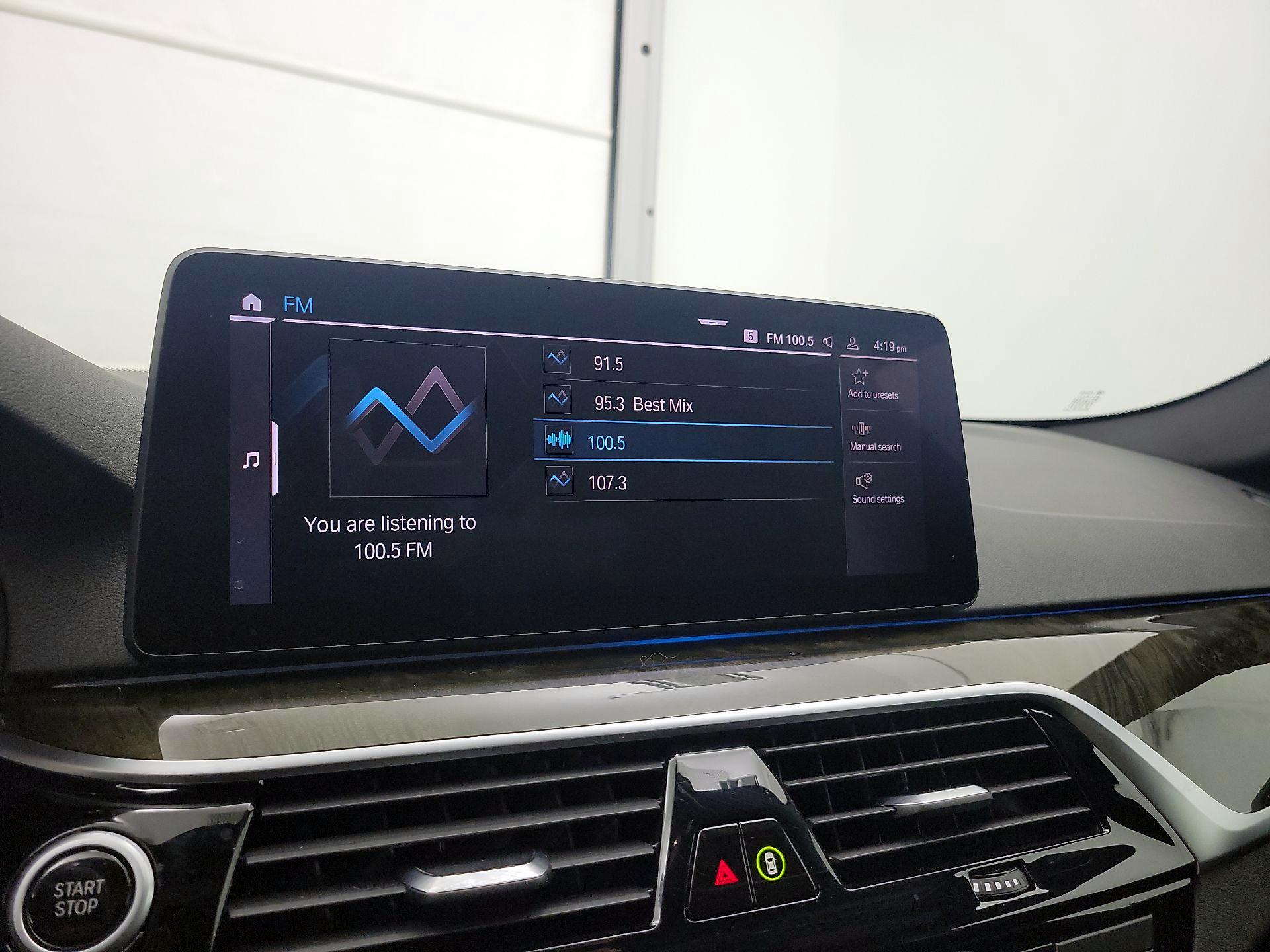 Thumbnail: 2021 BMW 5 Series - 16