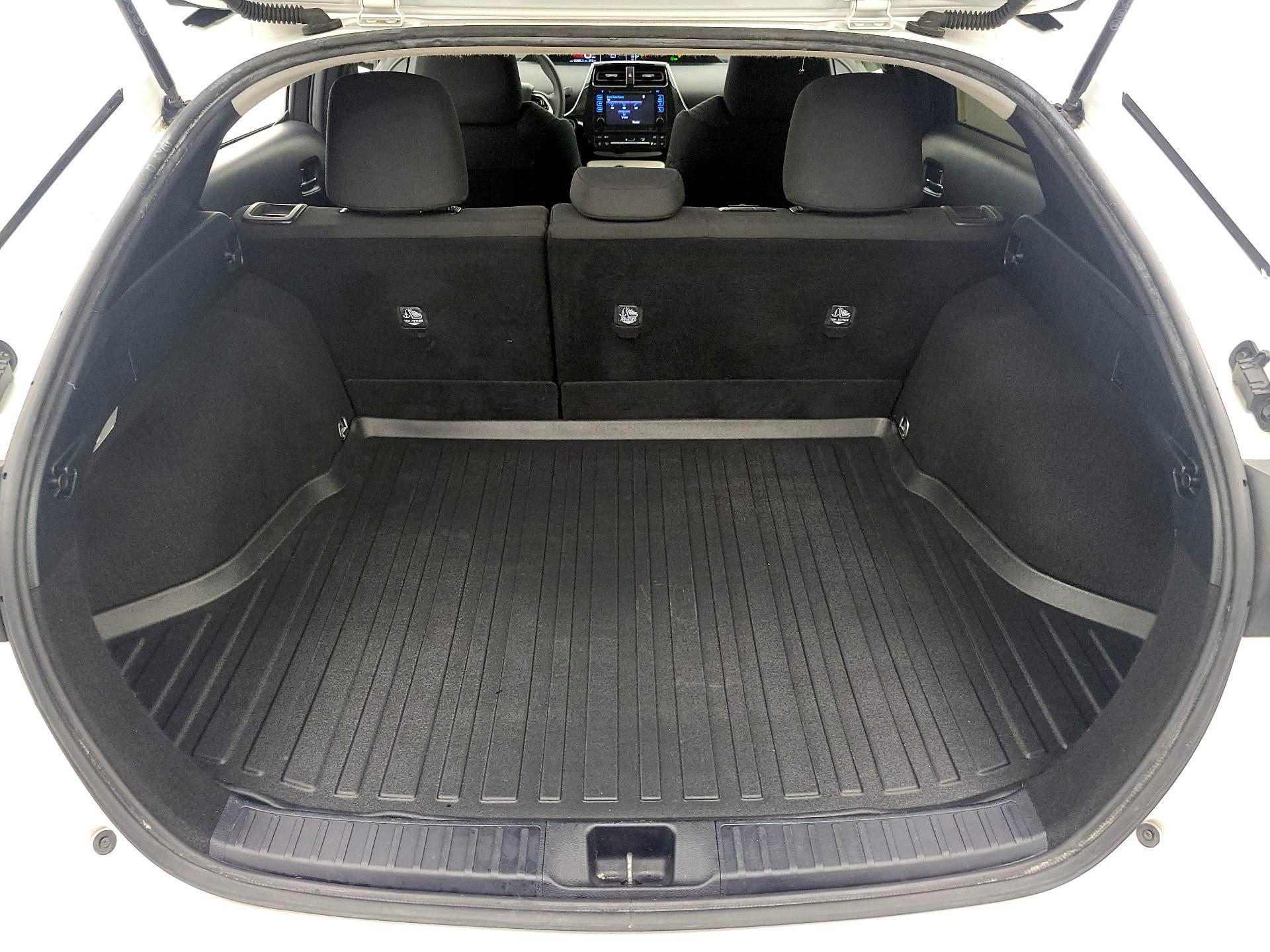 Thumbnail: 2018 Toyota Prius - 20