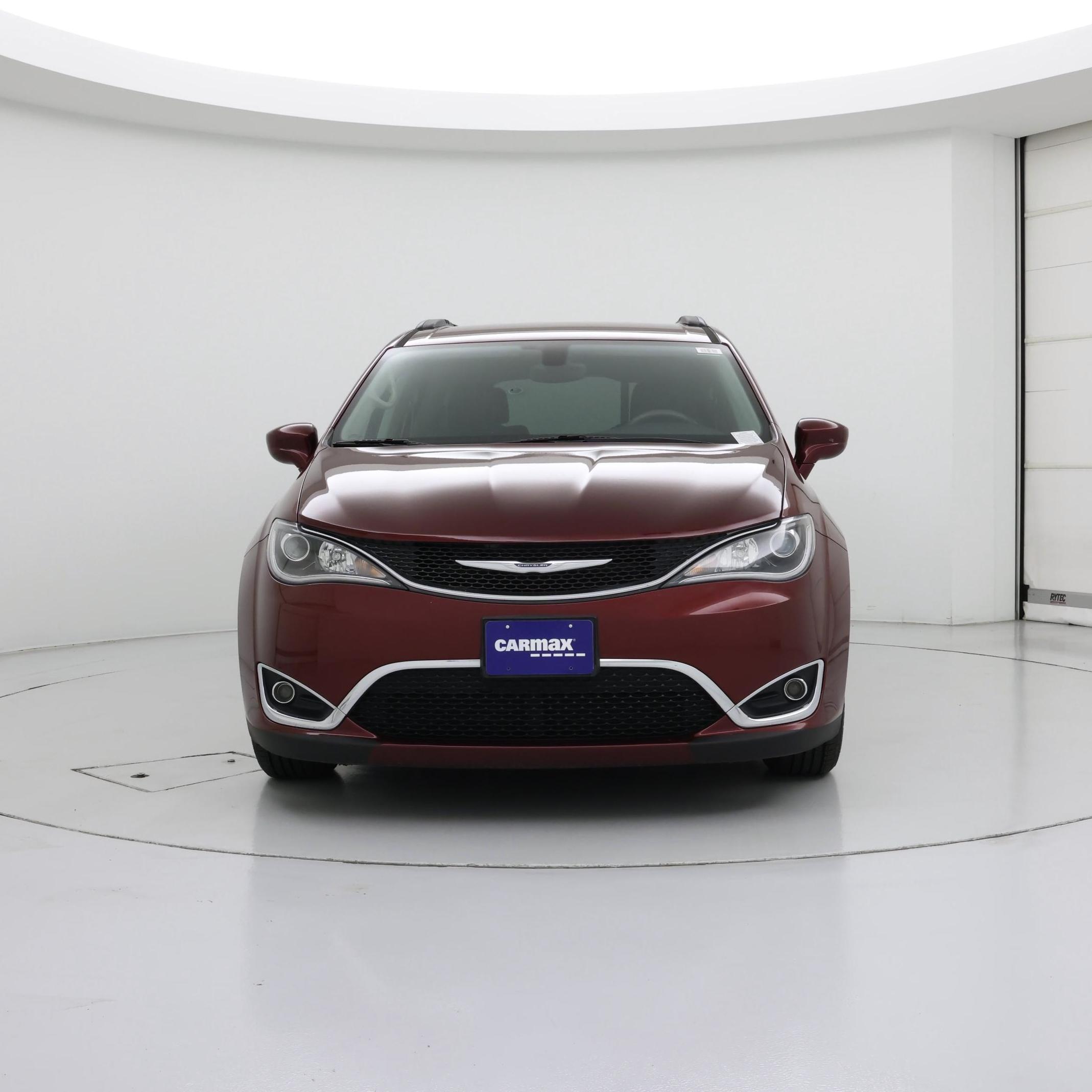 Thumbnail: 2017 Chrysler Pacifica - 5