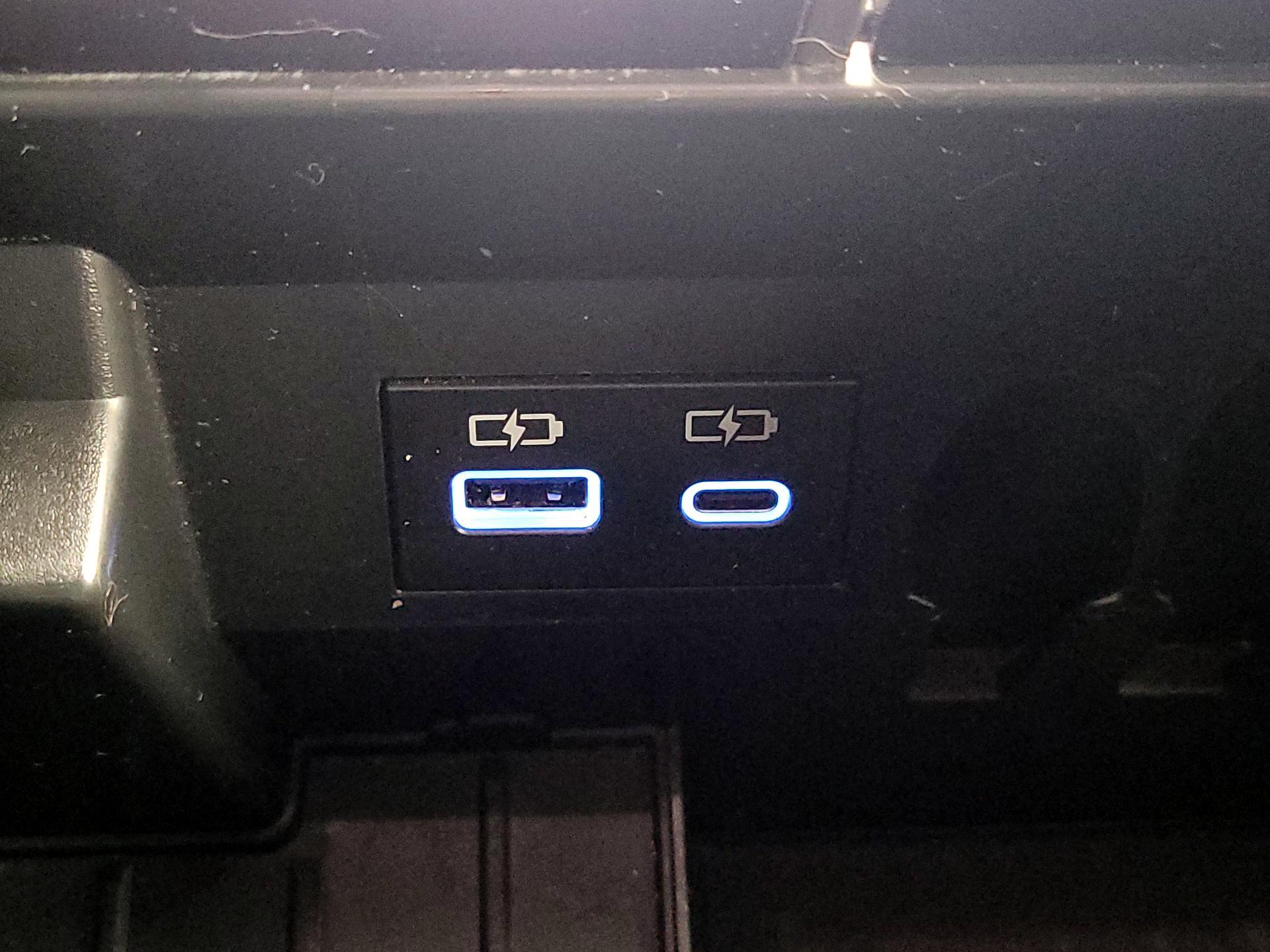 Thumbnail: 2023 Toyota Sequoia - 18