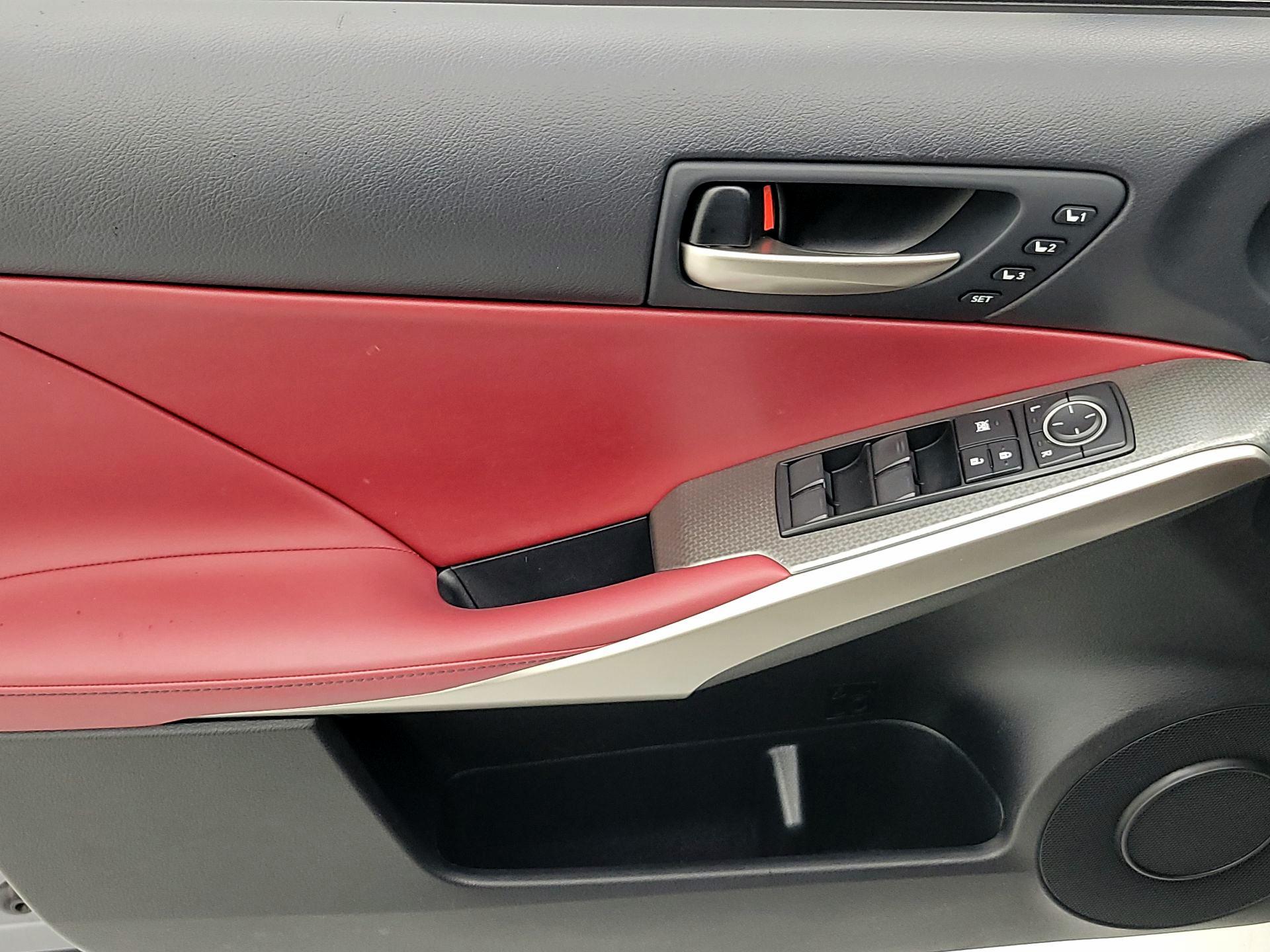 Thumbnail: 2018 Lexus IS - 12