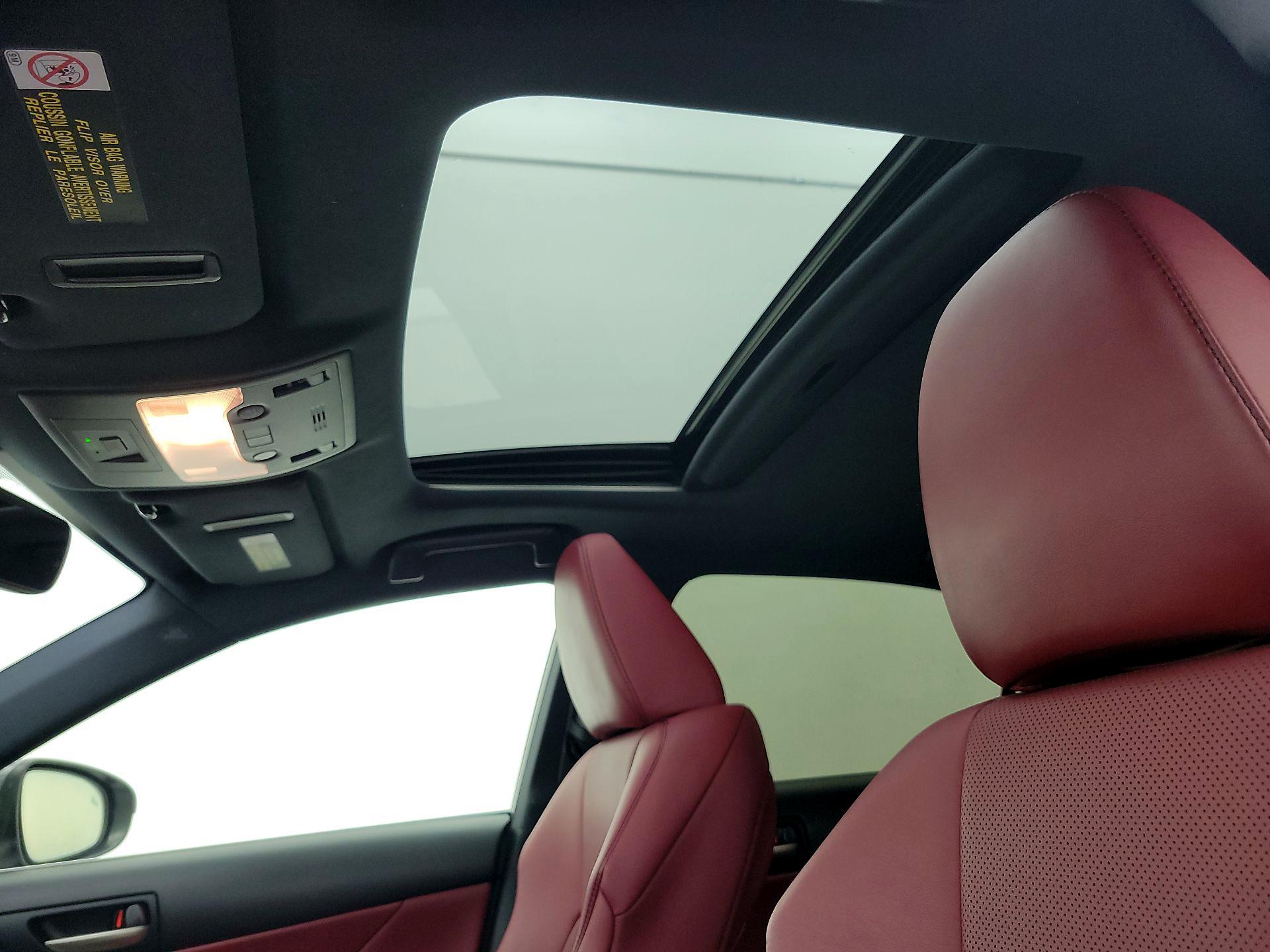 Thumbnail: 2018 Lexus IS - 20