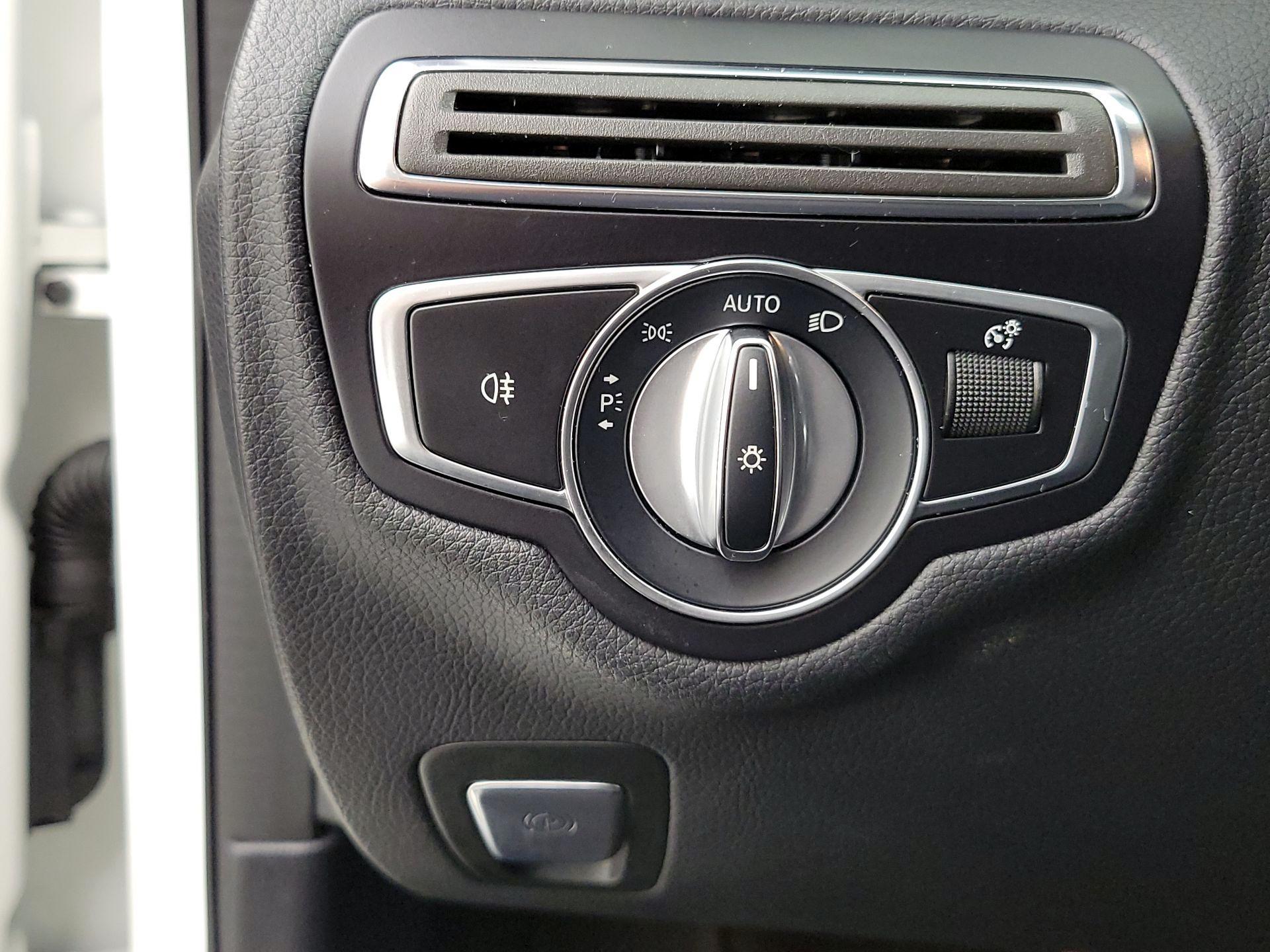 Thumbnail: 2019 Mercedes-Benz C-Class - 13