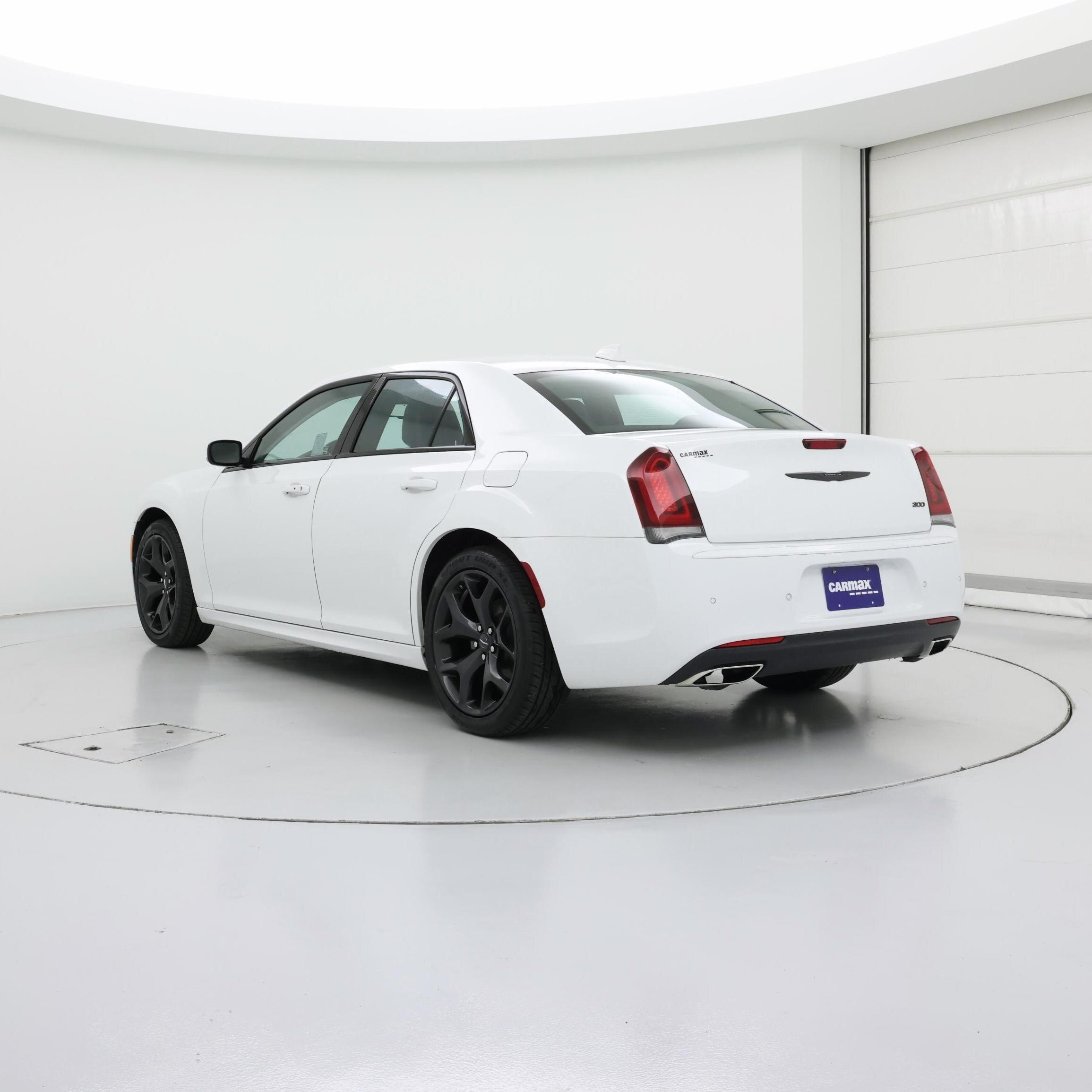 Thumbnail: 2022 Chrysler 300 - 2