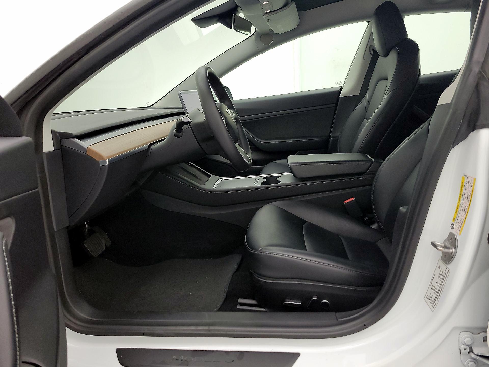 Thumbnail: 2021 Tesla Model 3 - 11