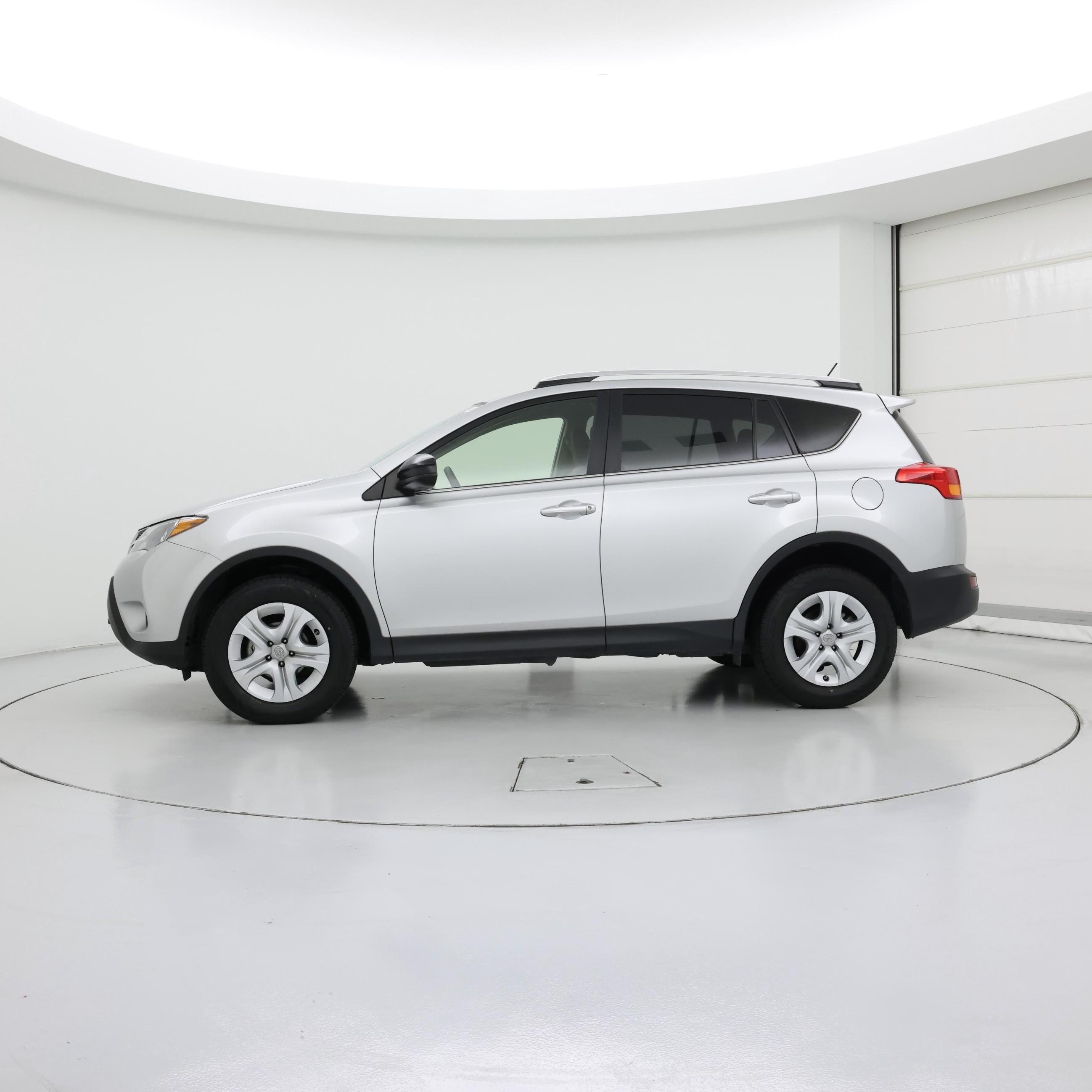 Thumbnail: 2014 Toyota RAV4 - 3