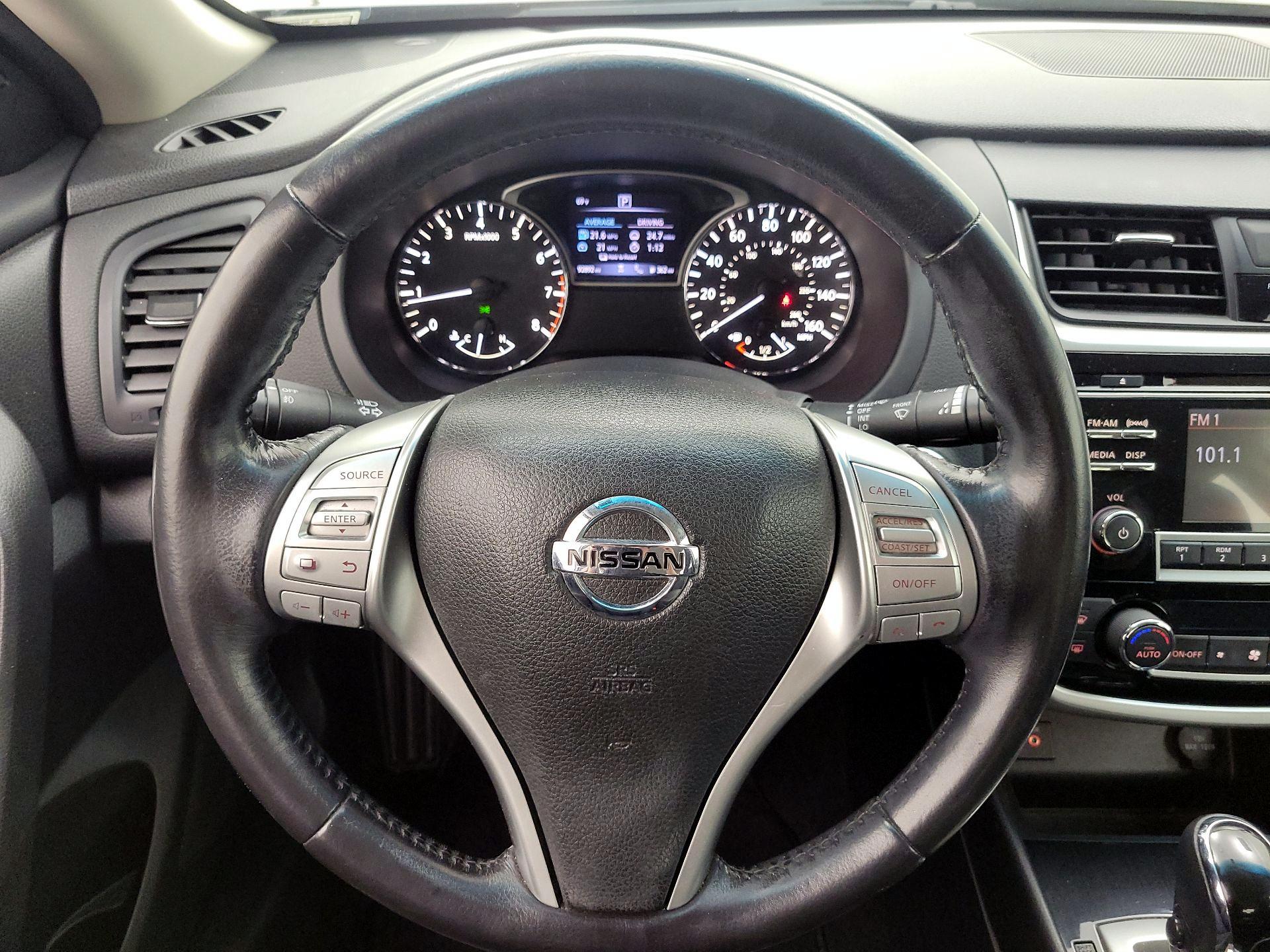 Thumbnail: 2018 Nissan Altima - 10