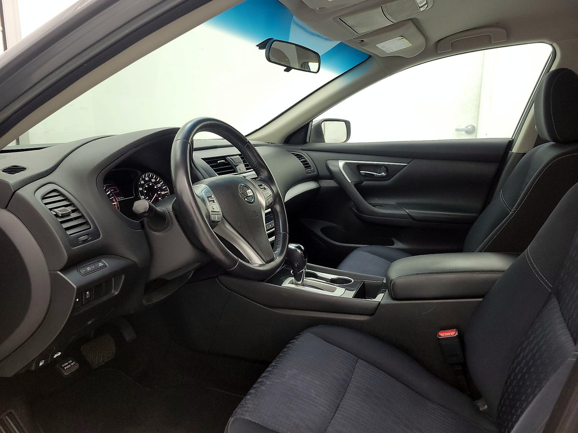 Thumbnail: 2018 Nissan Altima - 11