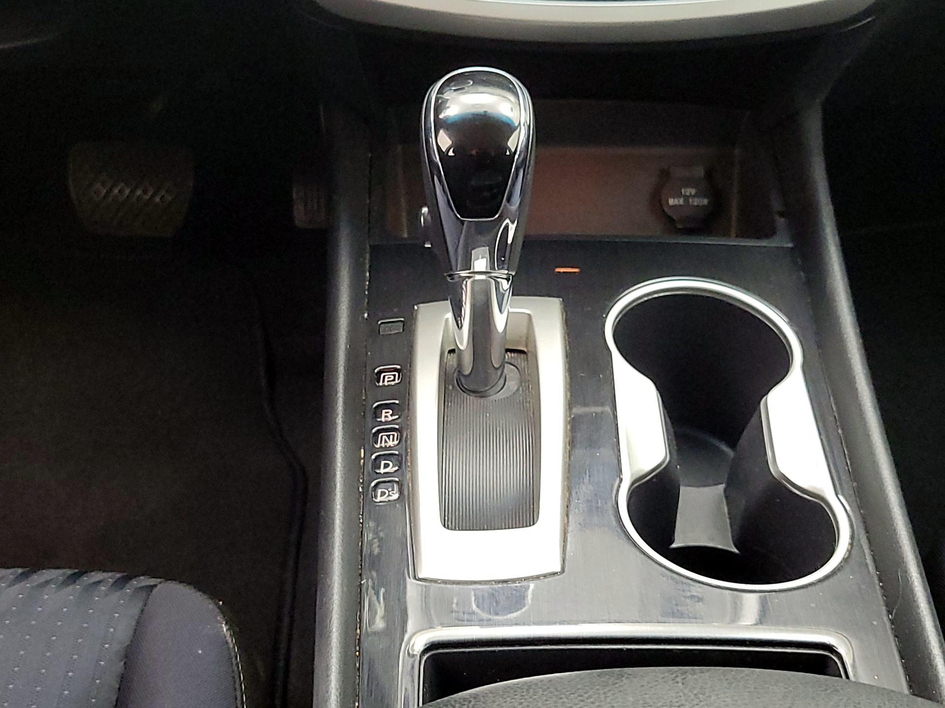 Thumbnail: 2018 Nissan Altima - 17