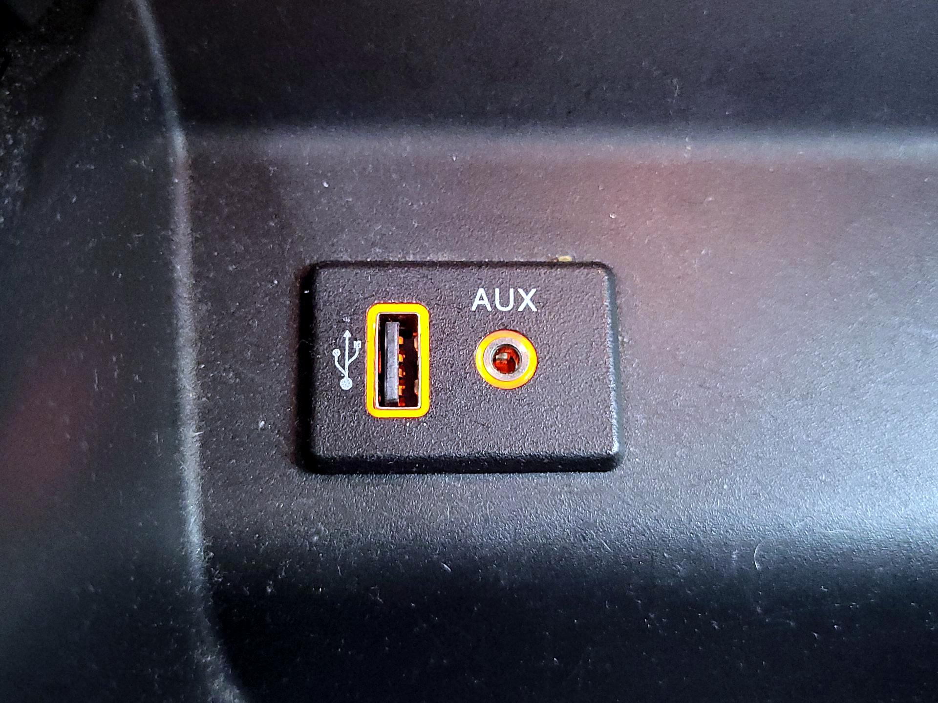 Thumbnail: 2018 Nissan Altima - 18