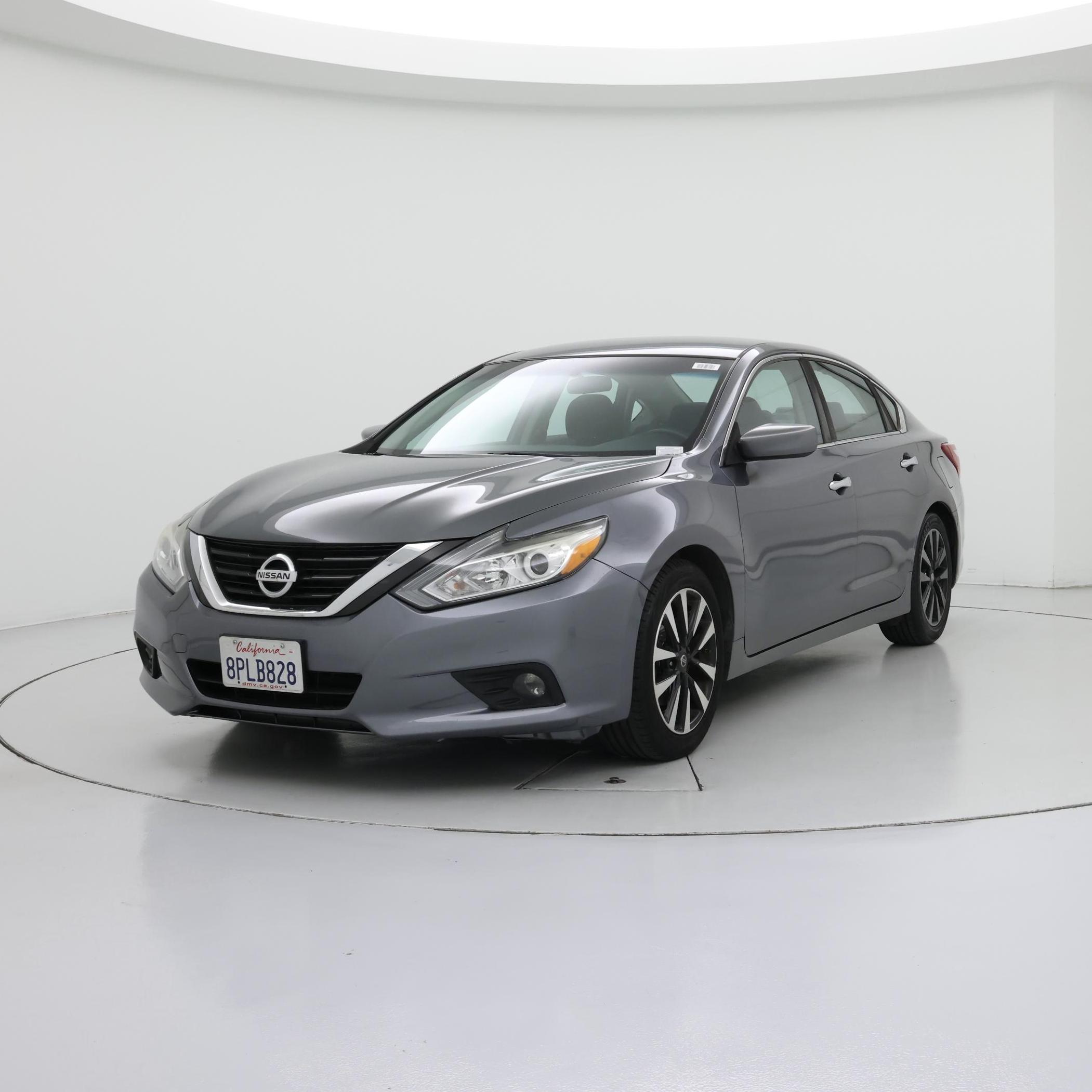 Thumbnail: 2018 Nissan Altima - 4