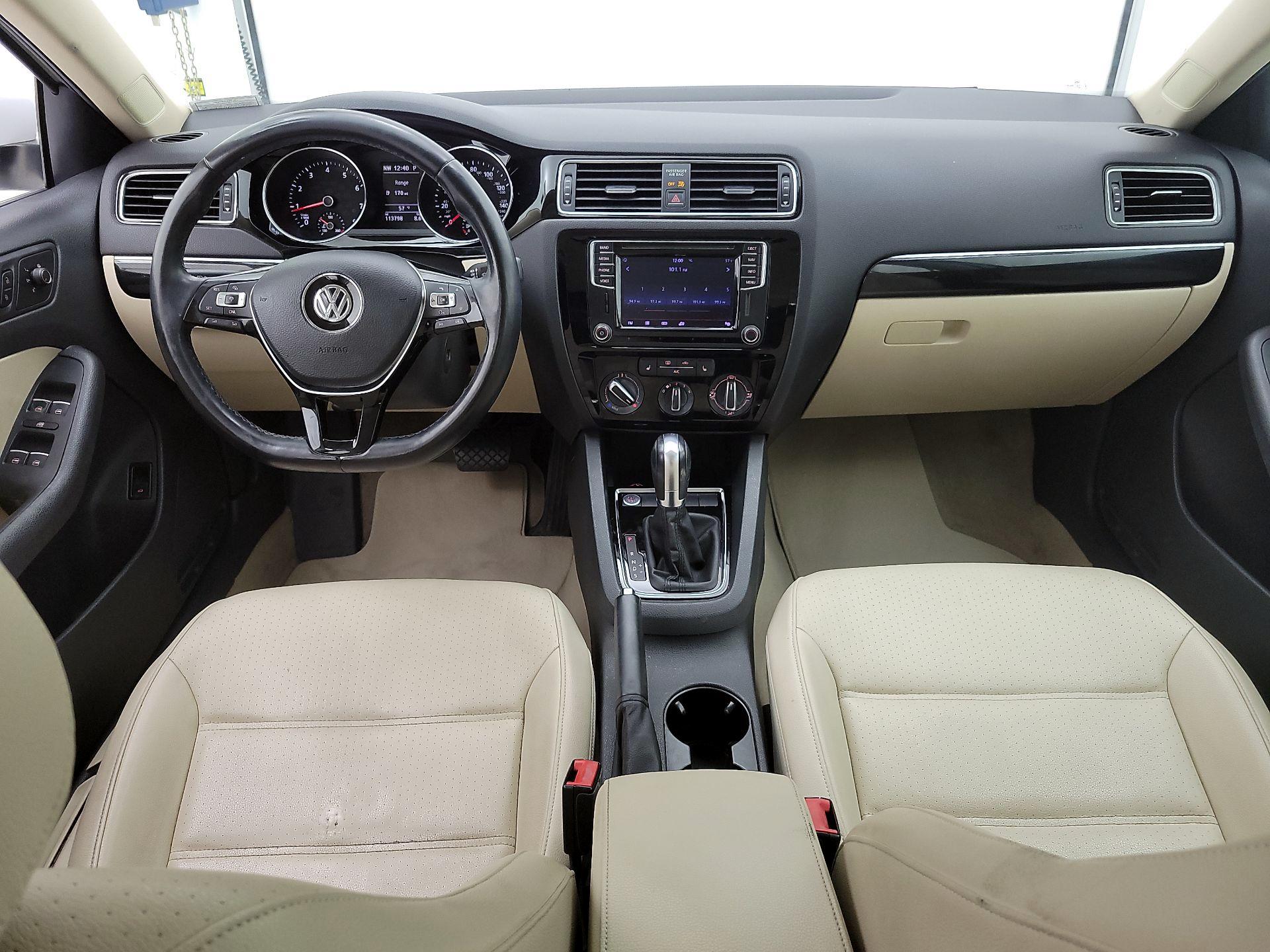 Thumbnail: 2016 Volkswagen Jetta - 9