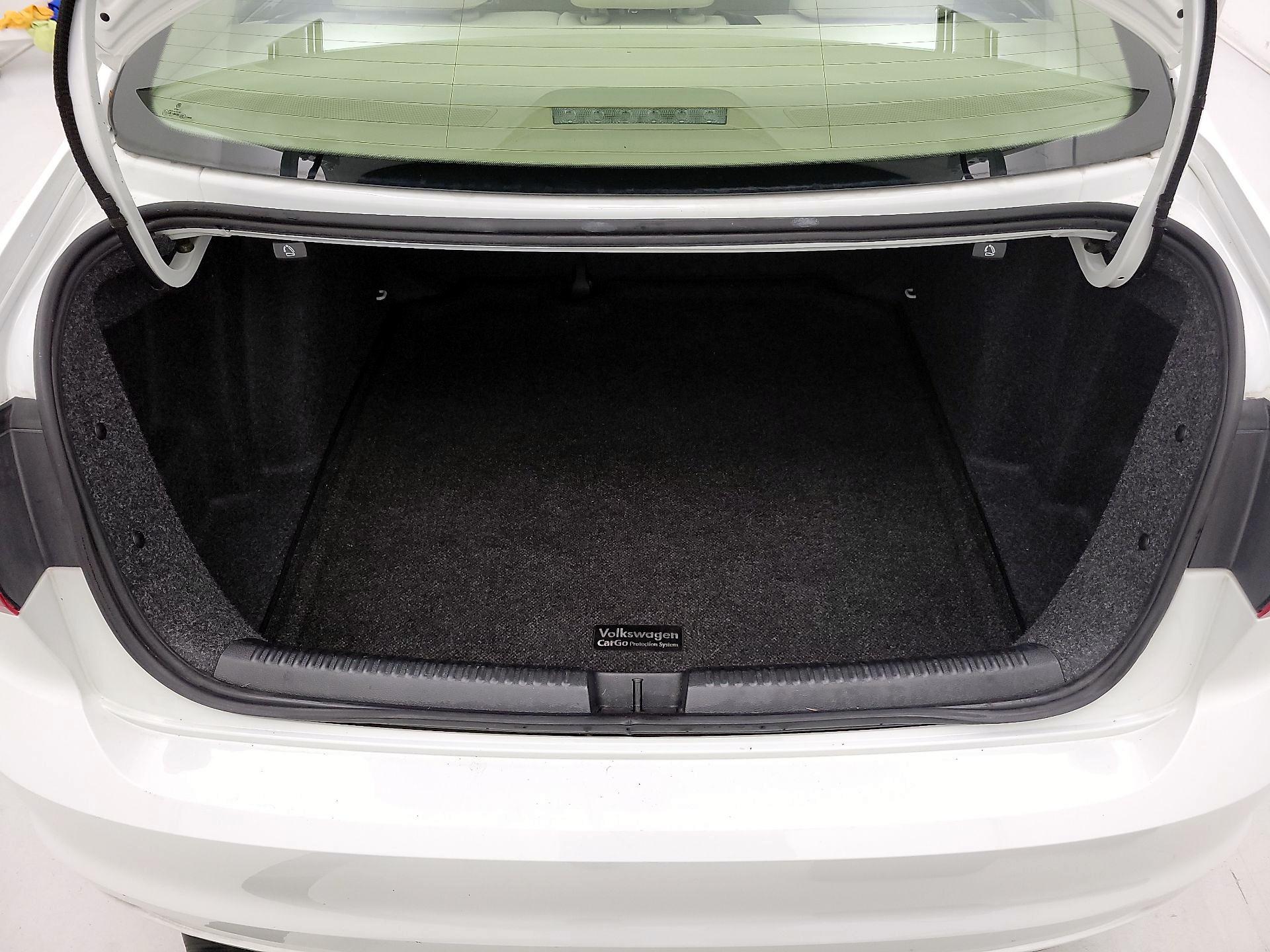 Thumbnail: 2016 Volkswagen Jetta - 20