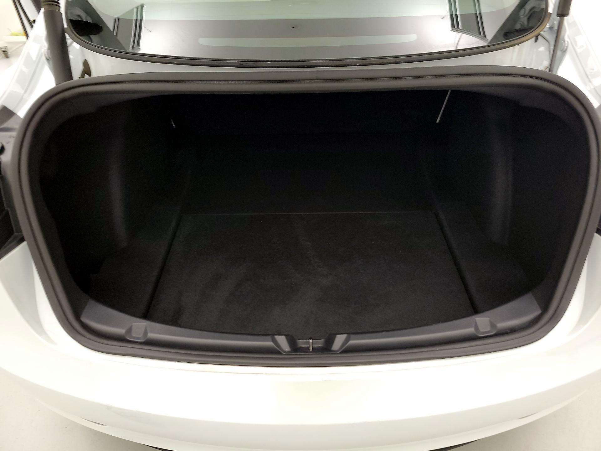 Thumbnail: 2023 Tesla Model 3 - 19