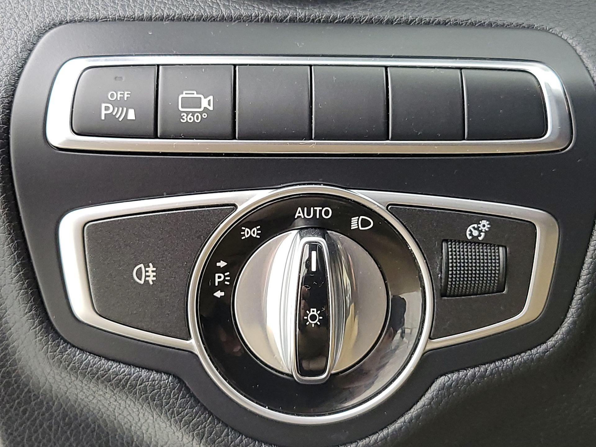 Thumbnail: 2017 Mercedes-Benz C-Class - 13