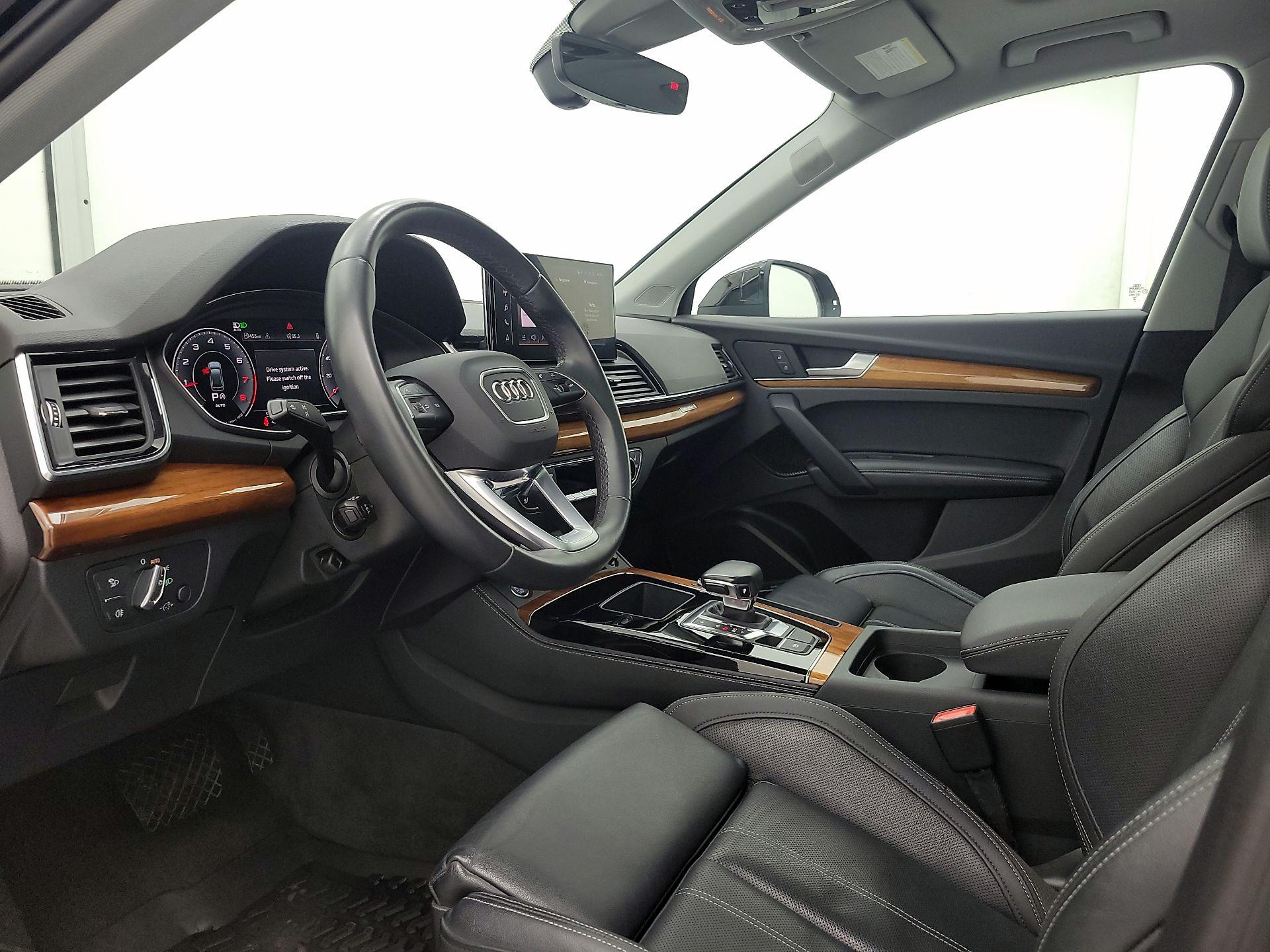 Thumbnail: 2023 Audi Q5 - 11