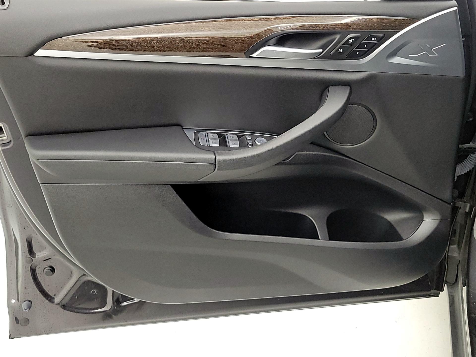 Thumbnail: 2024 BMW X4 - 12