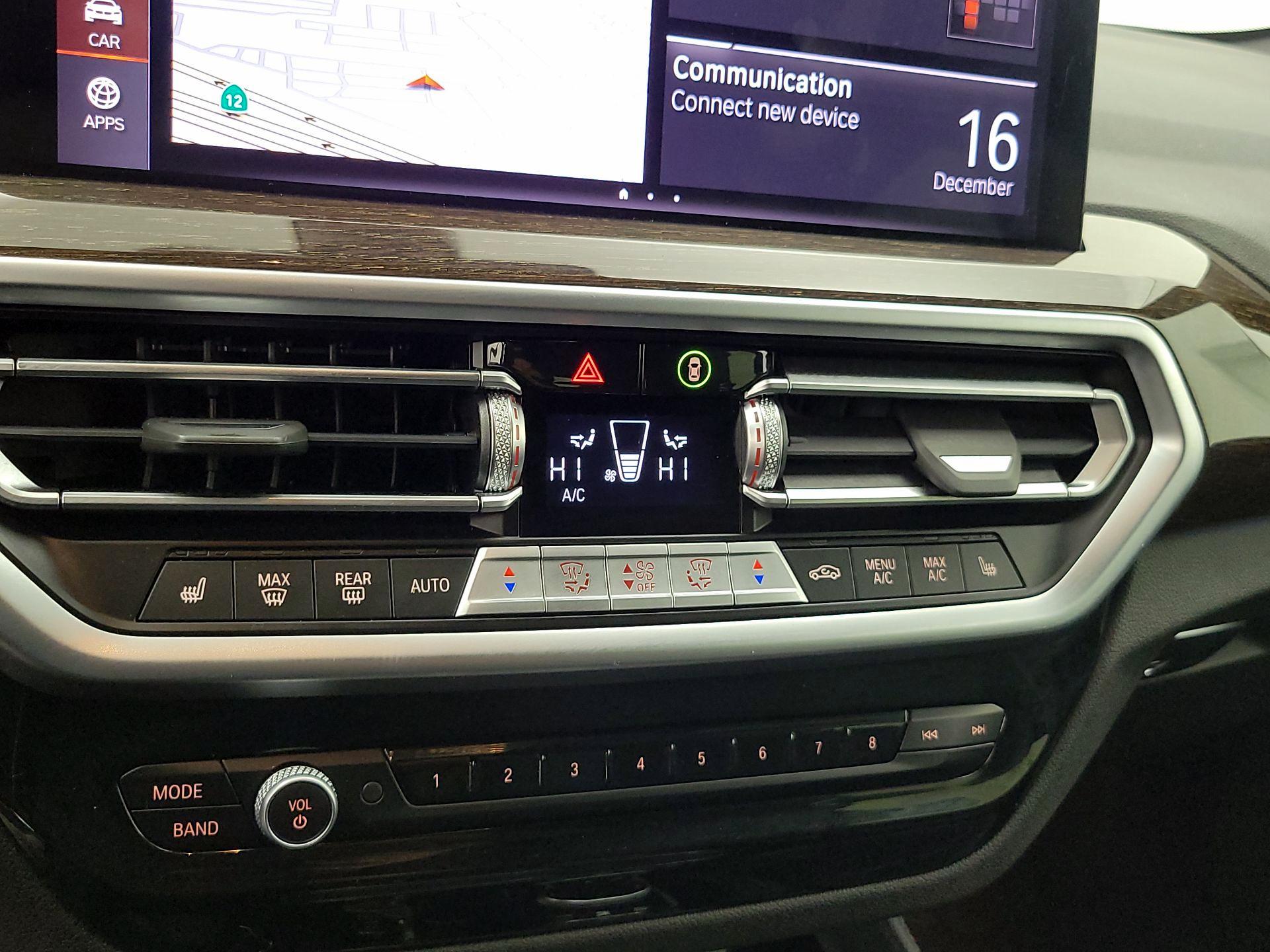 Thumbnail: 2024 BMW X4 - 17