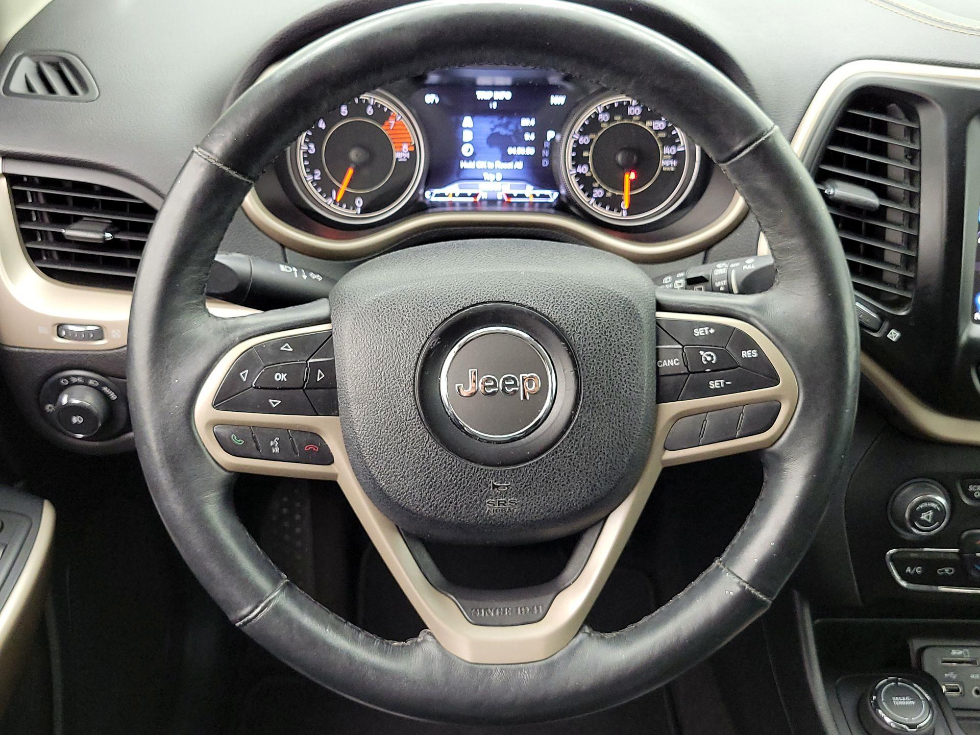 Thumbnail: 2017 Jeep Cherokee - 10