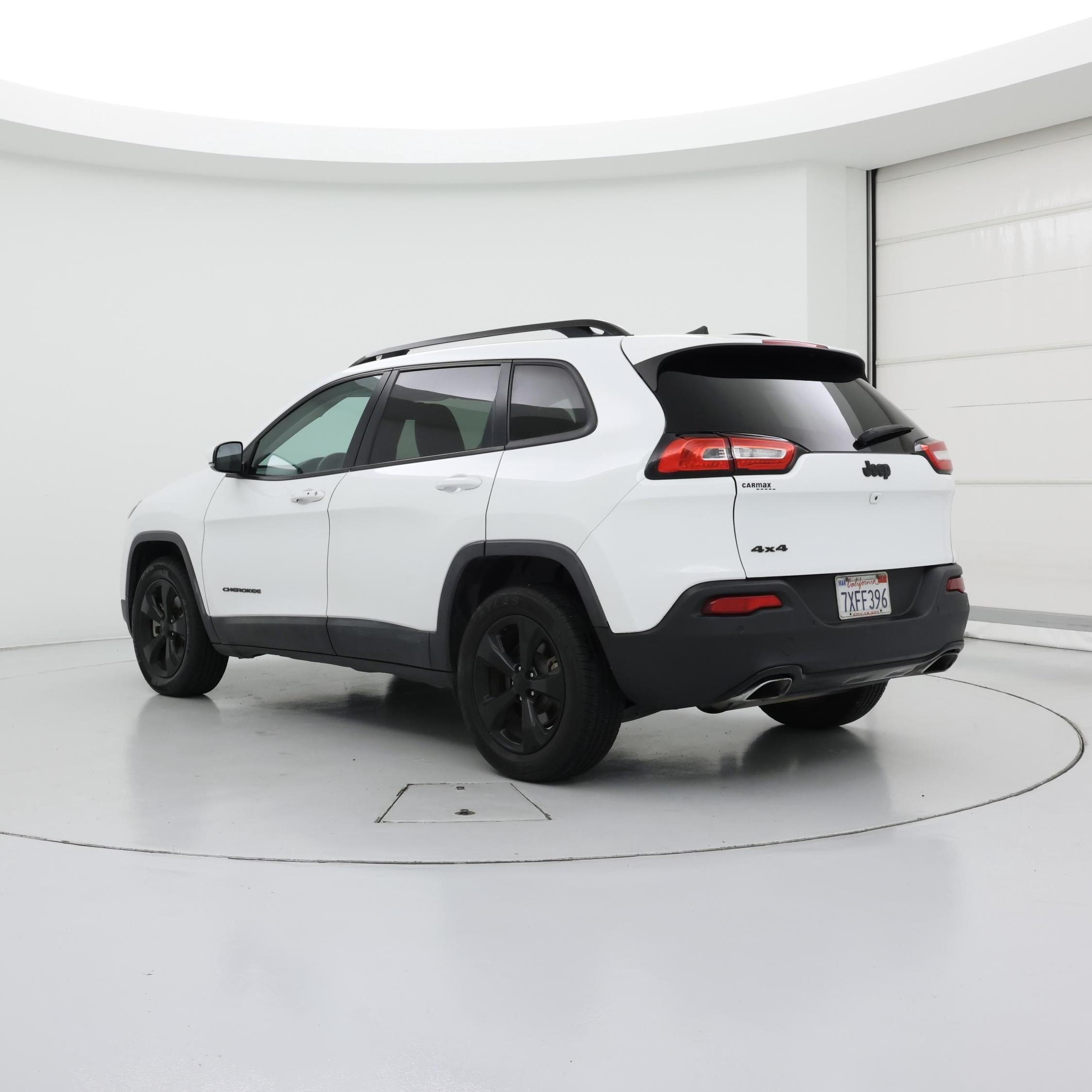 Thumbnail: 2017 Jeep Cherokee - 2