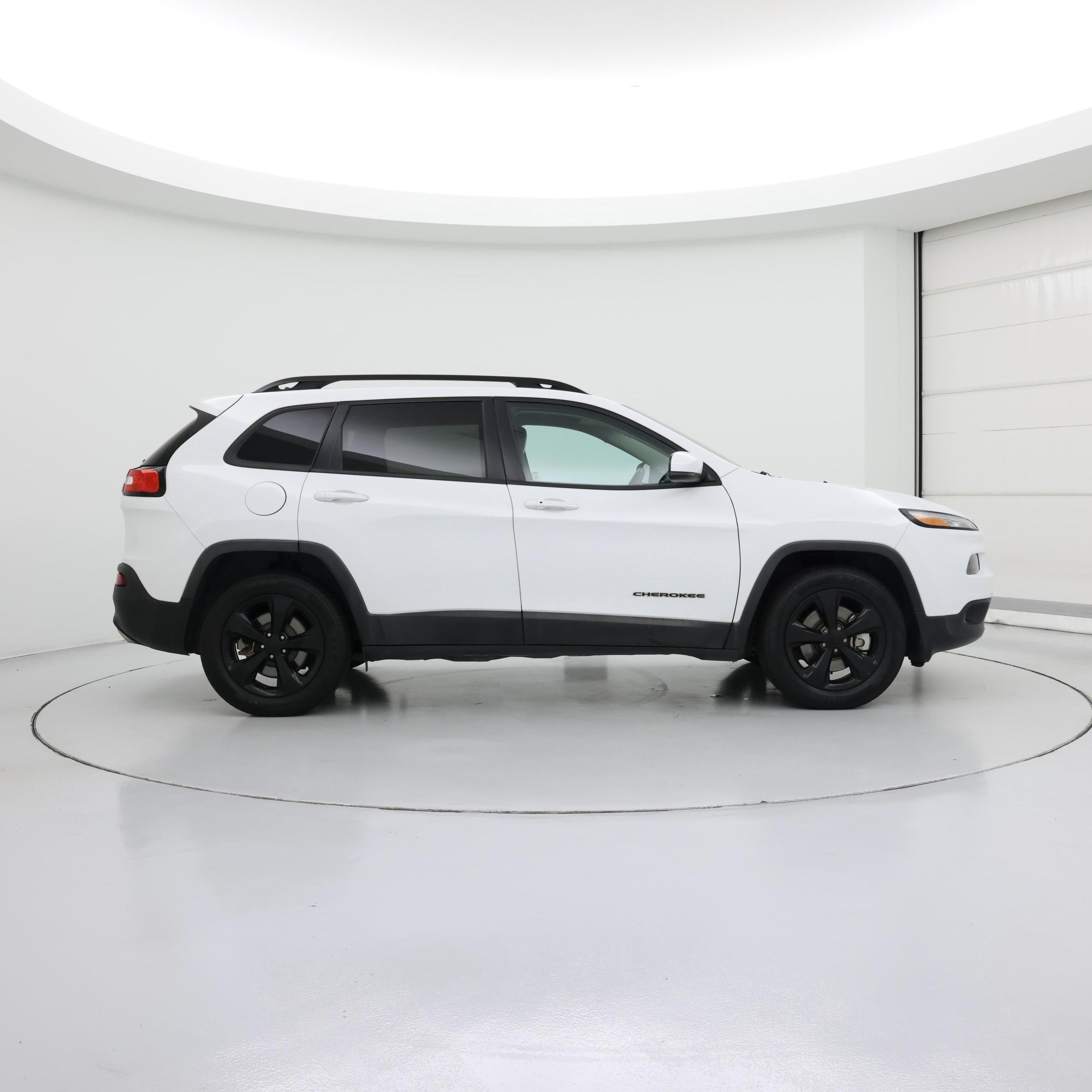 Thumbnail: 2017 Jeep Cherokee - 7