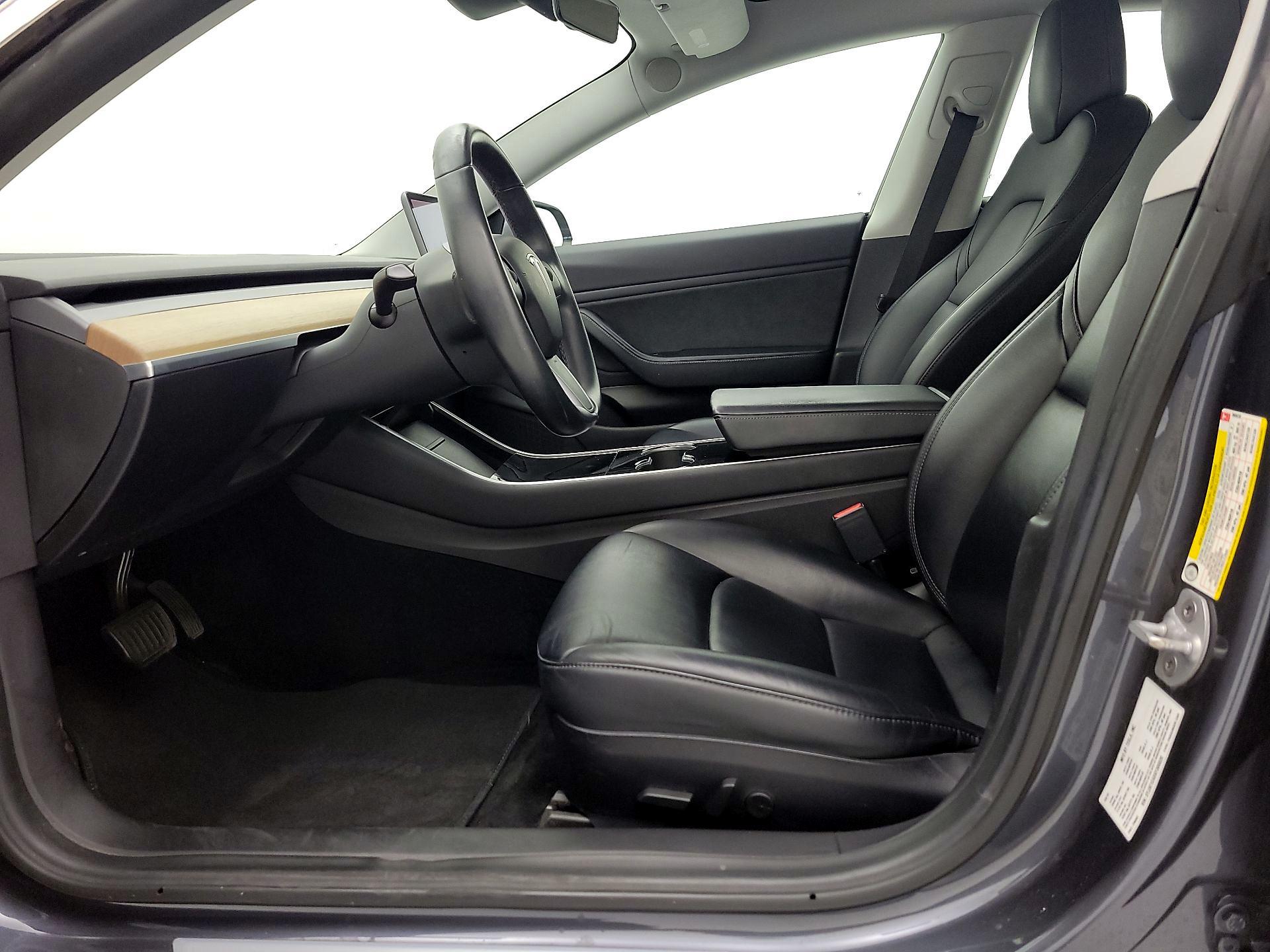 Thumbnail: 2019 Tesla Model 3 - 11