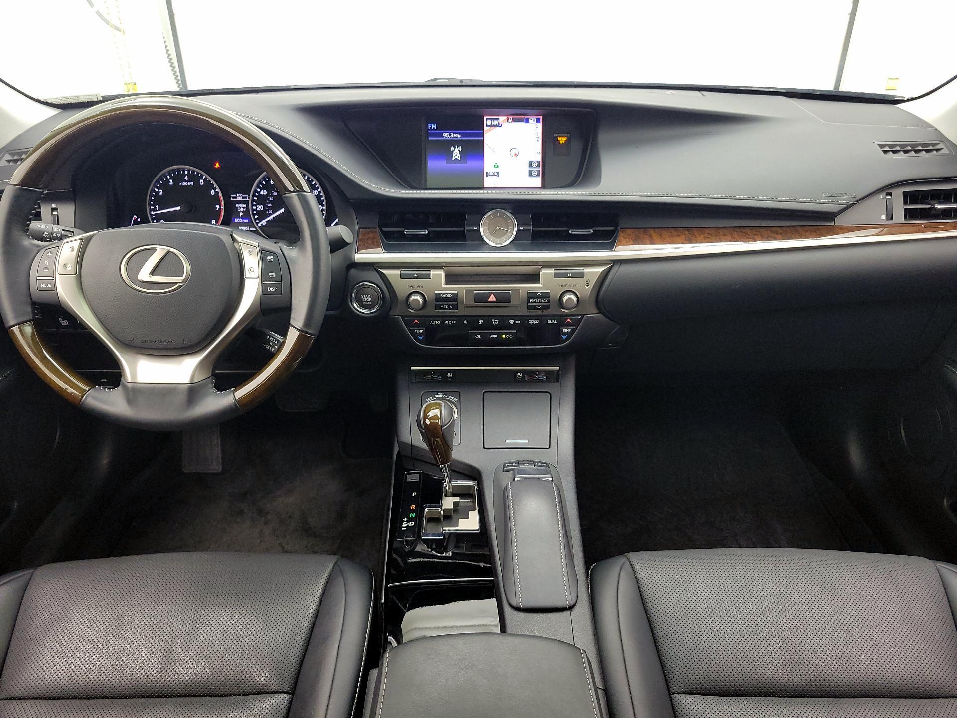 Thumbnail: 2015 Lexus ES - 9