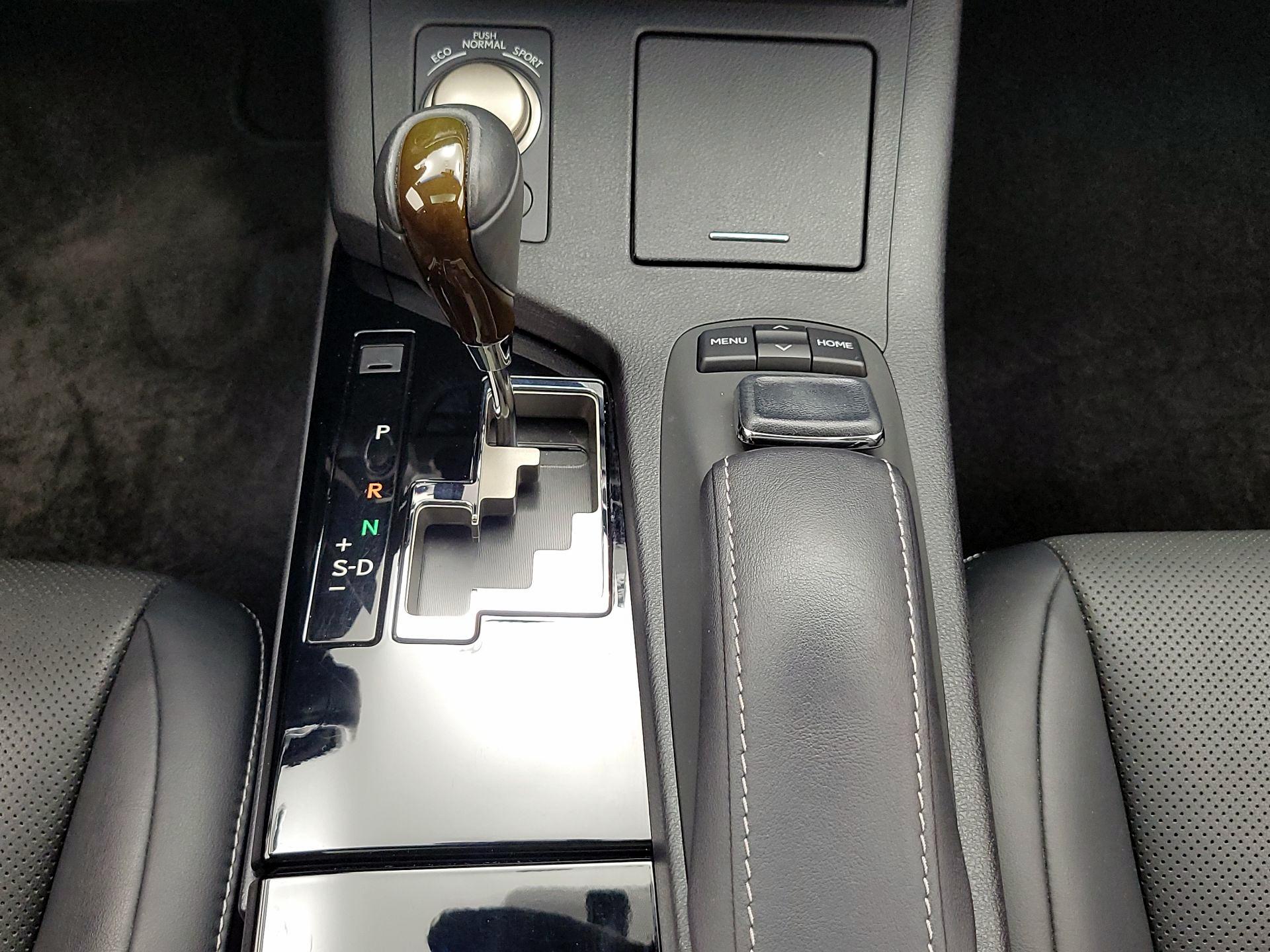 Thumbnail: 2015 Lexus ES - 18