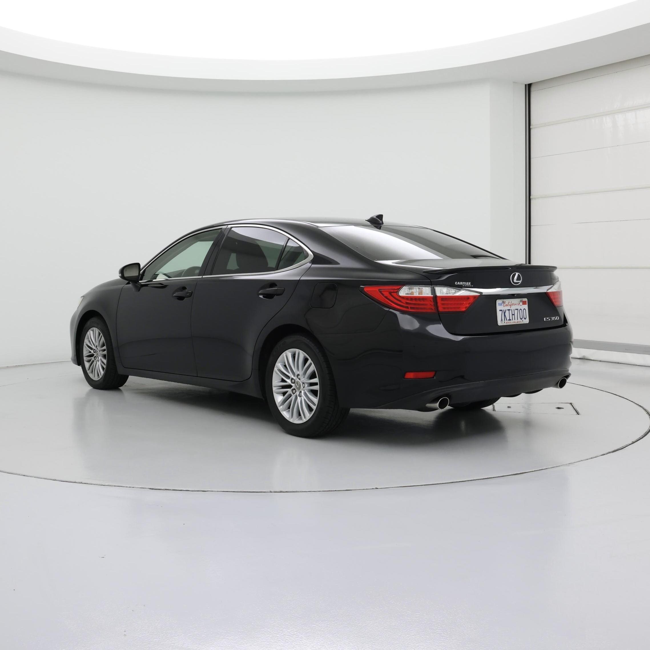 Thumbnail: 2015 Lexus ES - 2