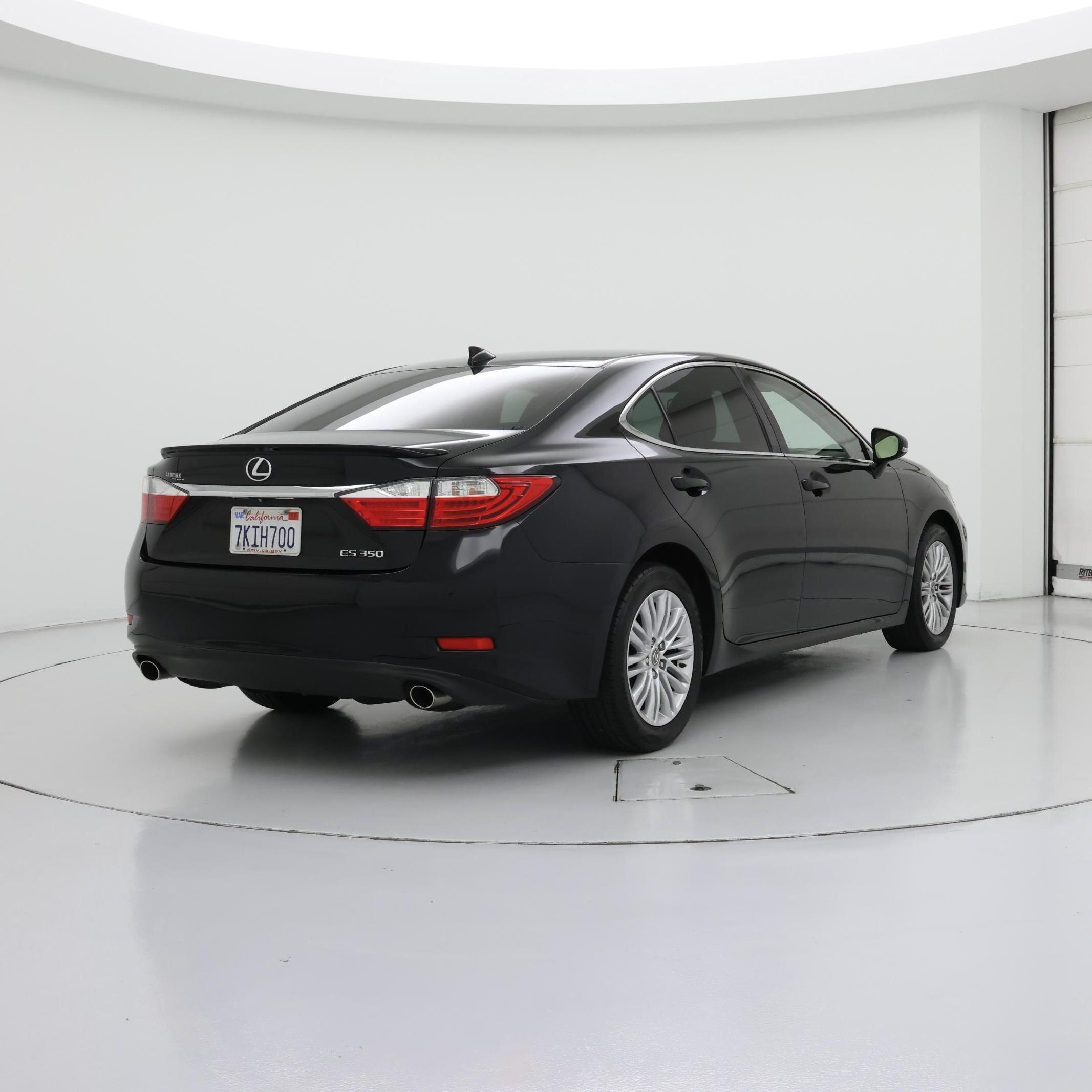 Thumbnail: 2015 Lexus ES - 8