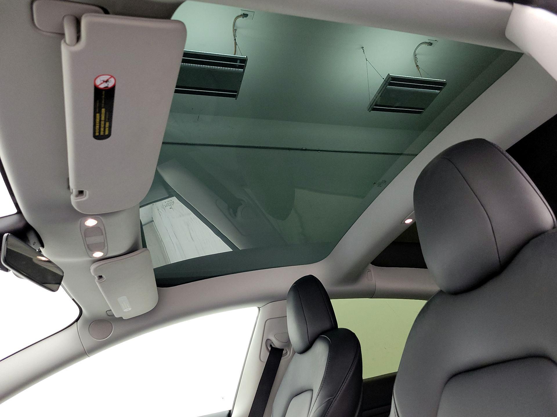 Thumbnail: 2022 Tesla Model 3 - 18