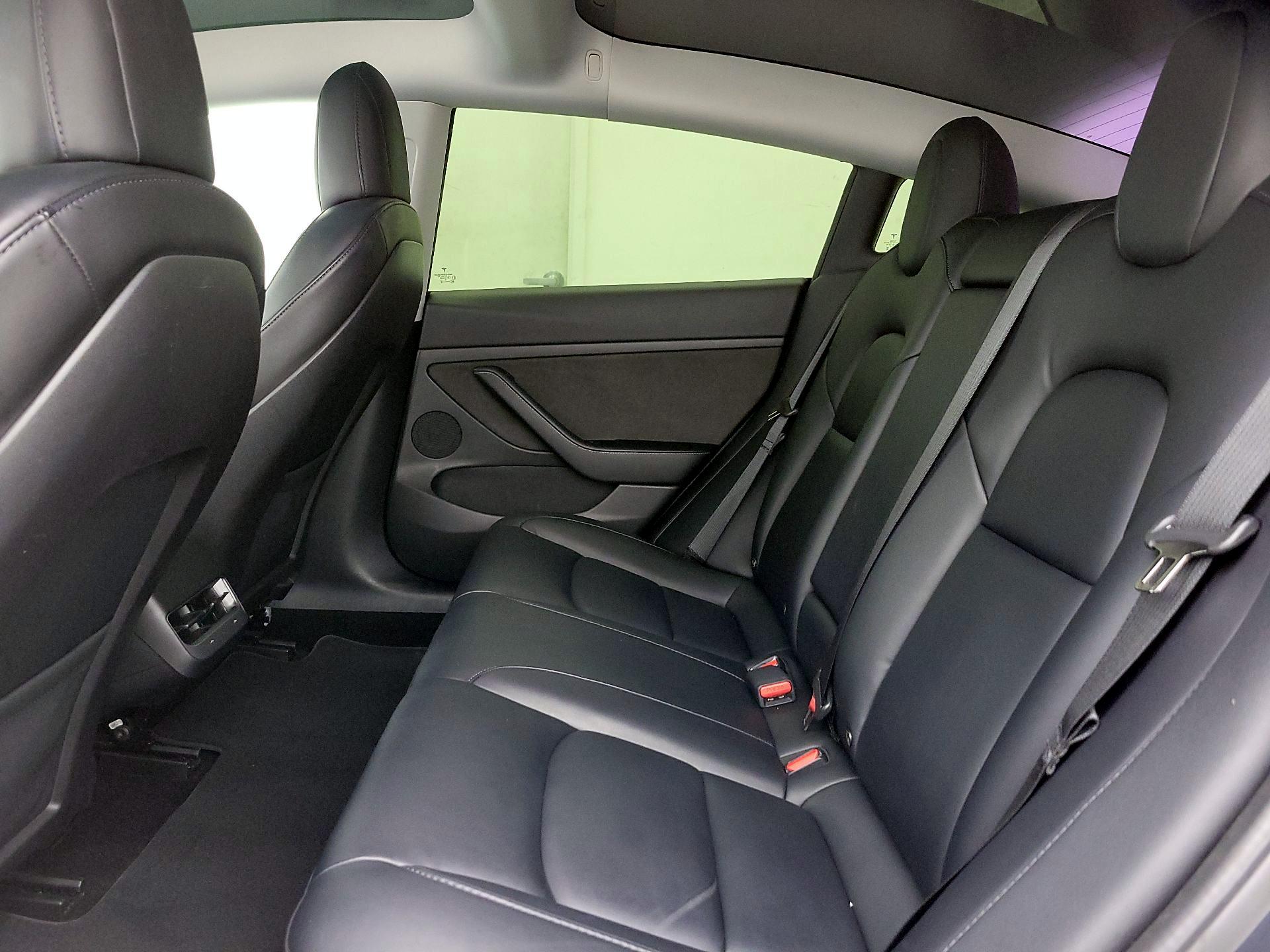 Thumbnail: 2022 Tesla Model 3 - 19