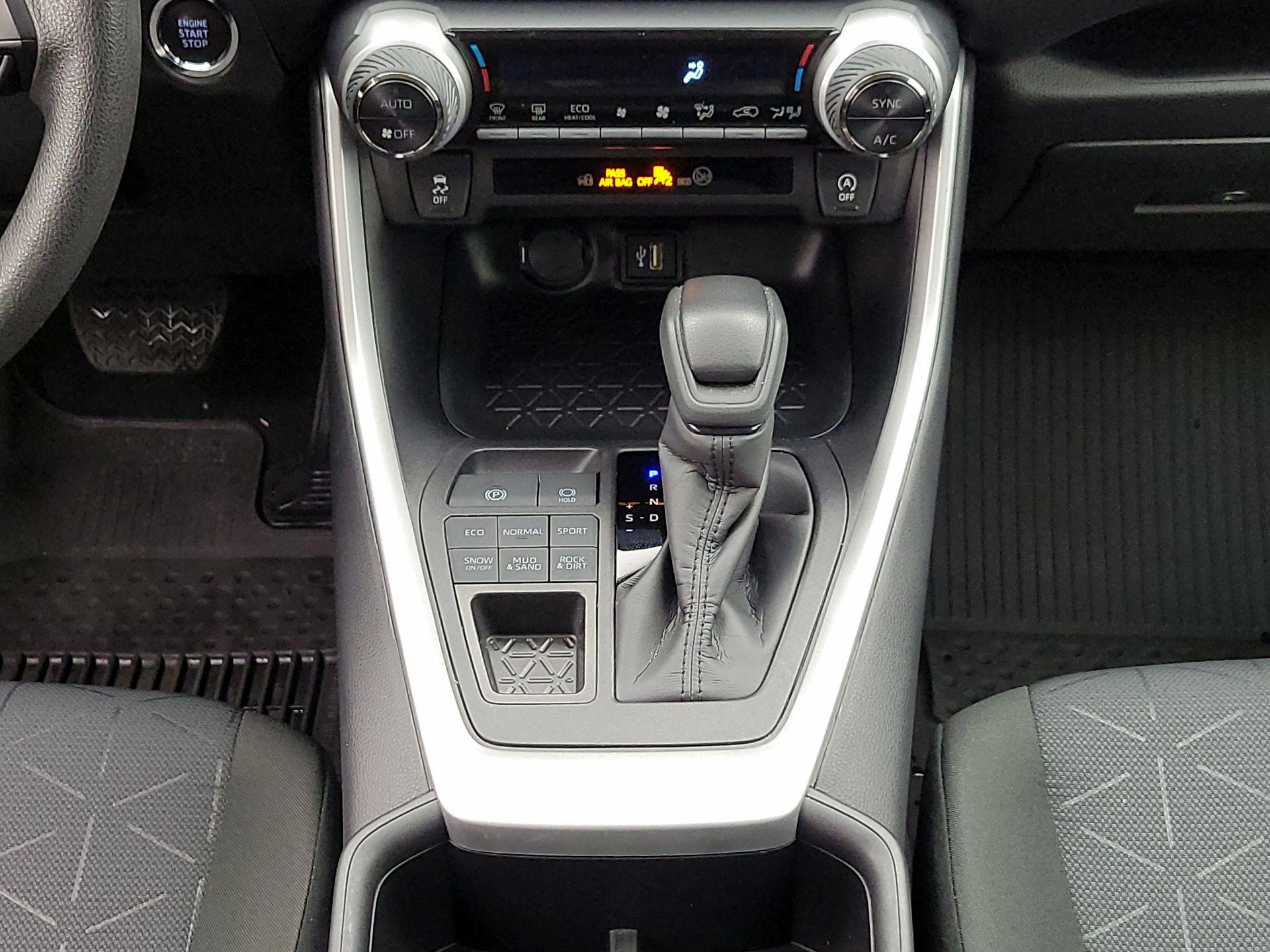 Thumbnail: 2025 Toyota RAV4 - 17