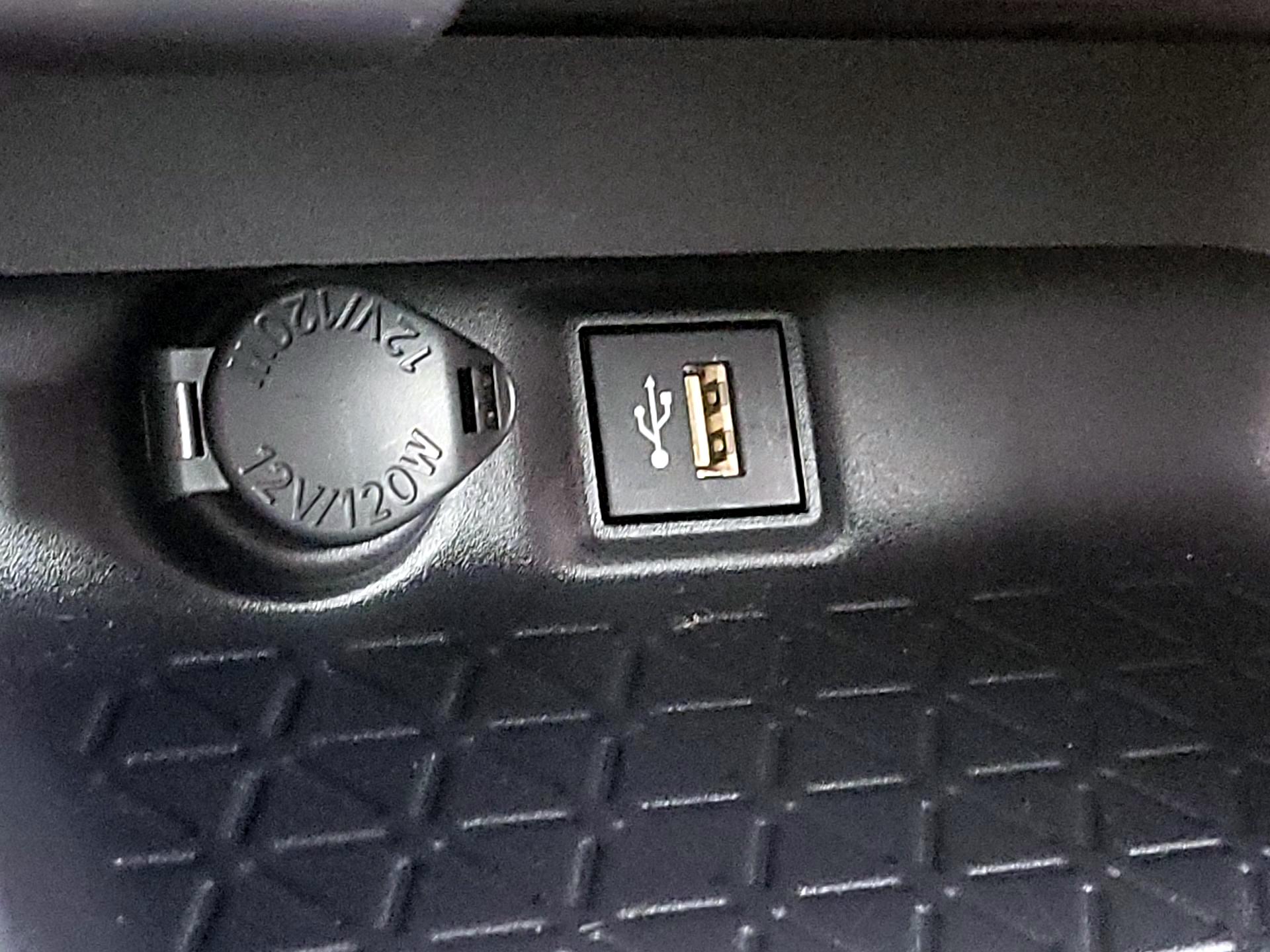 Thumbnail: 2025 Toyota RAV4 - 18