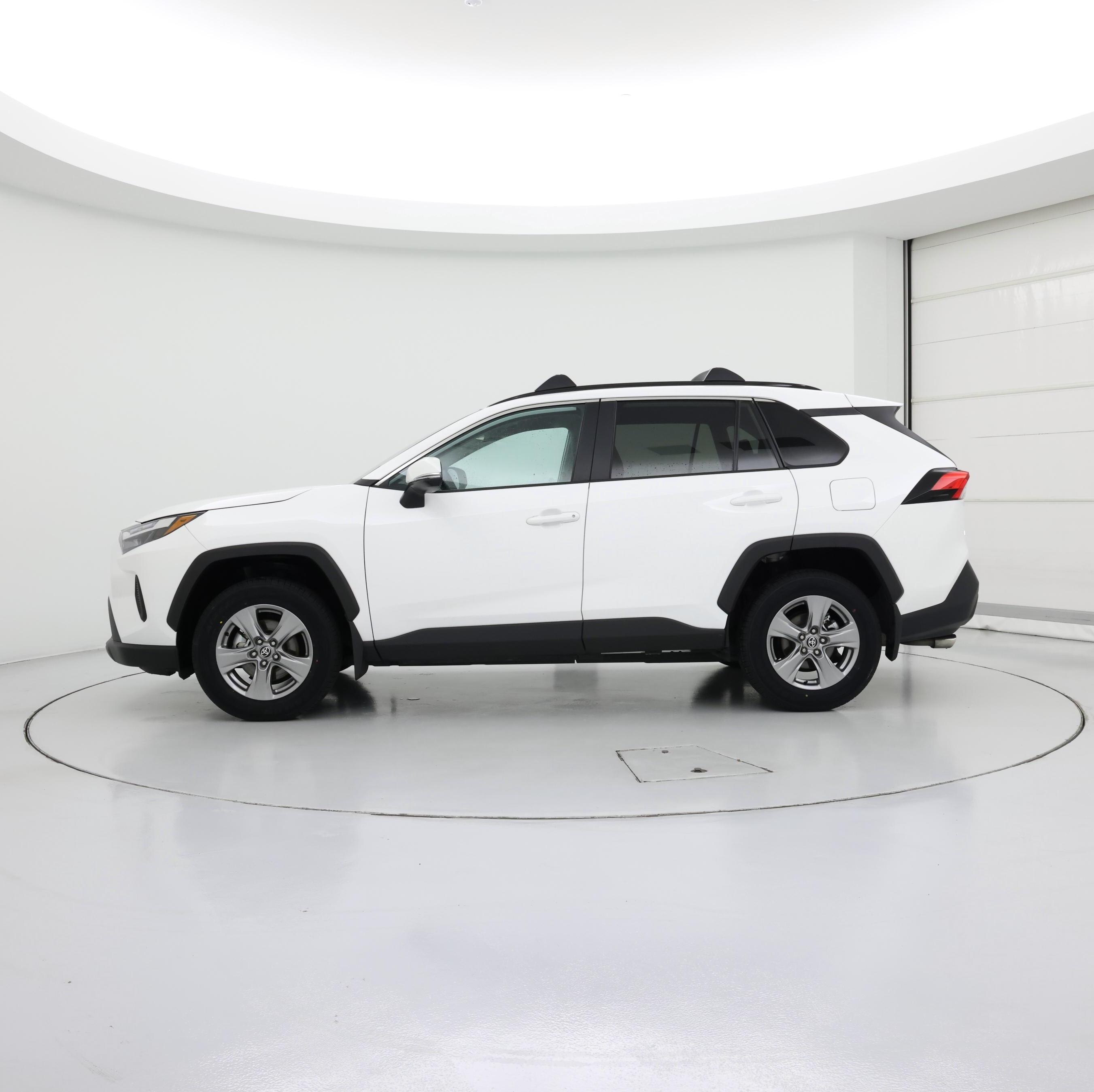 Thumbnail: 2025 Toyota RAV4 - 3